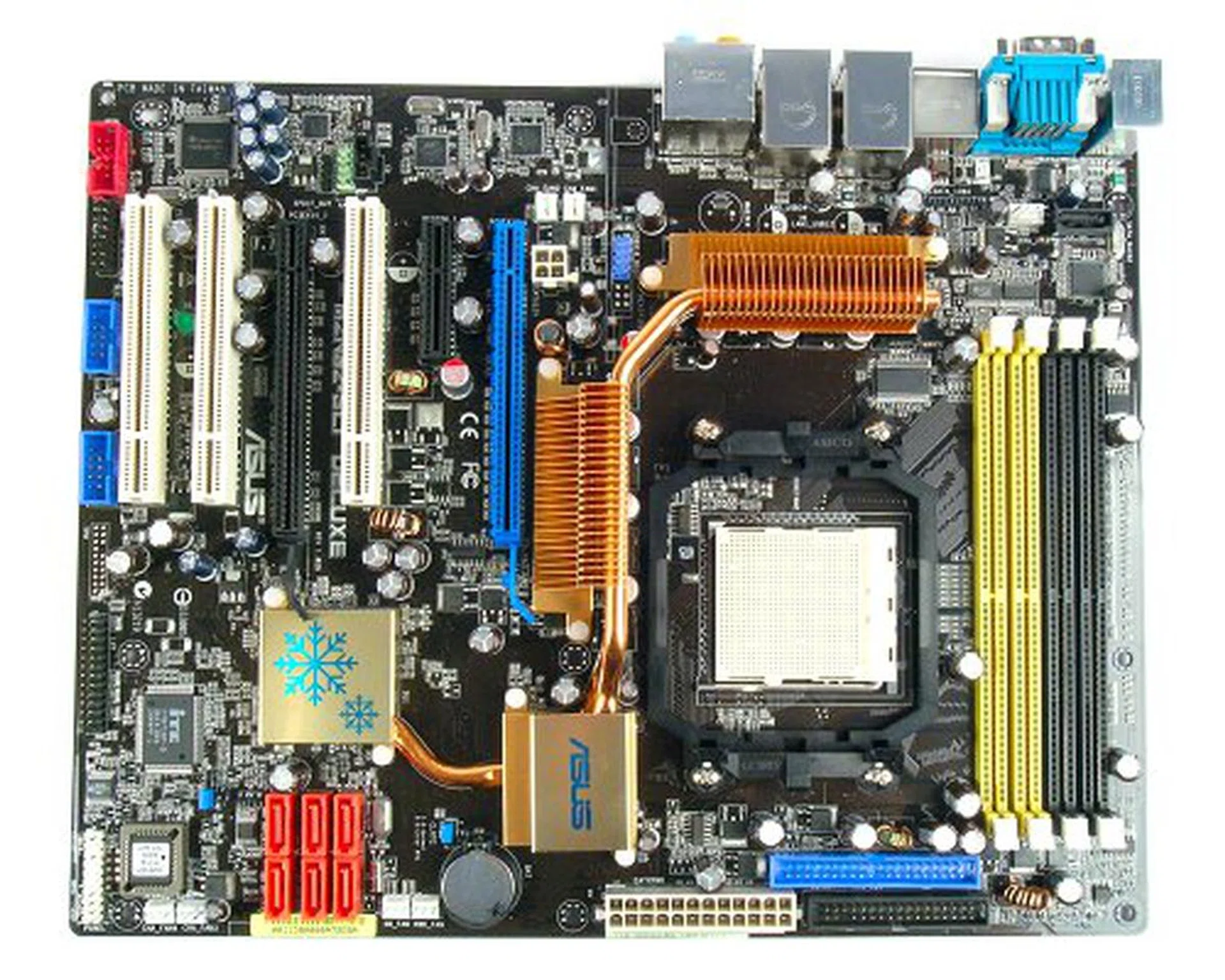 Preview - ASUS M2N32-SLI Deluxe | HardwareZone Singapore