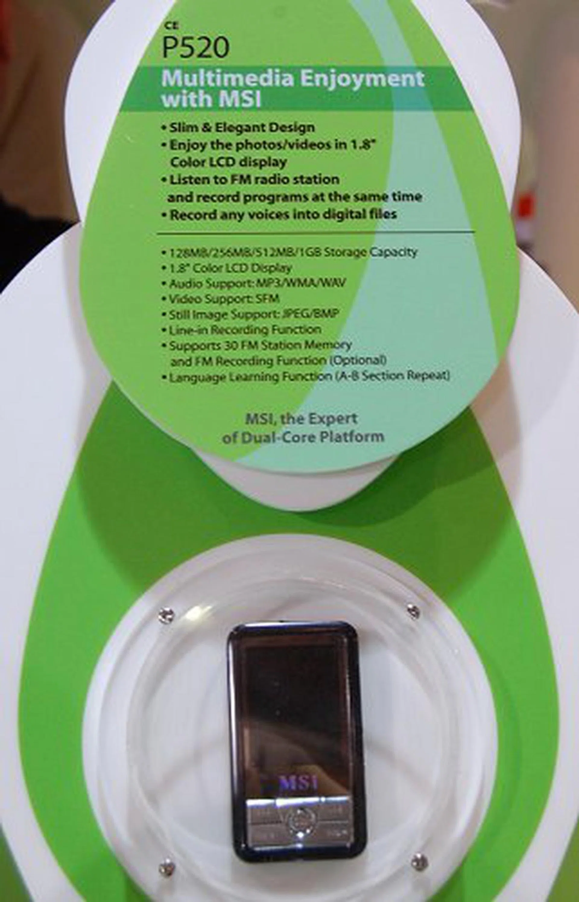 Just as slim as the P500 is the P520. Only the design separates the two models.