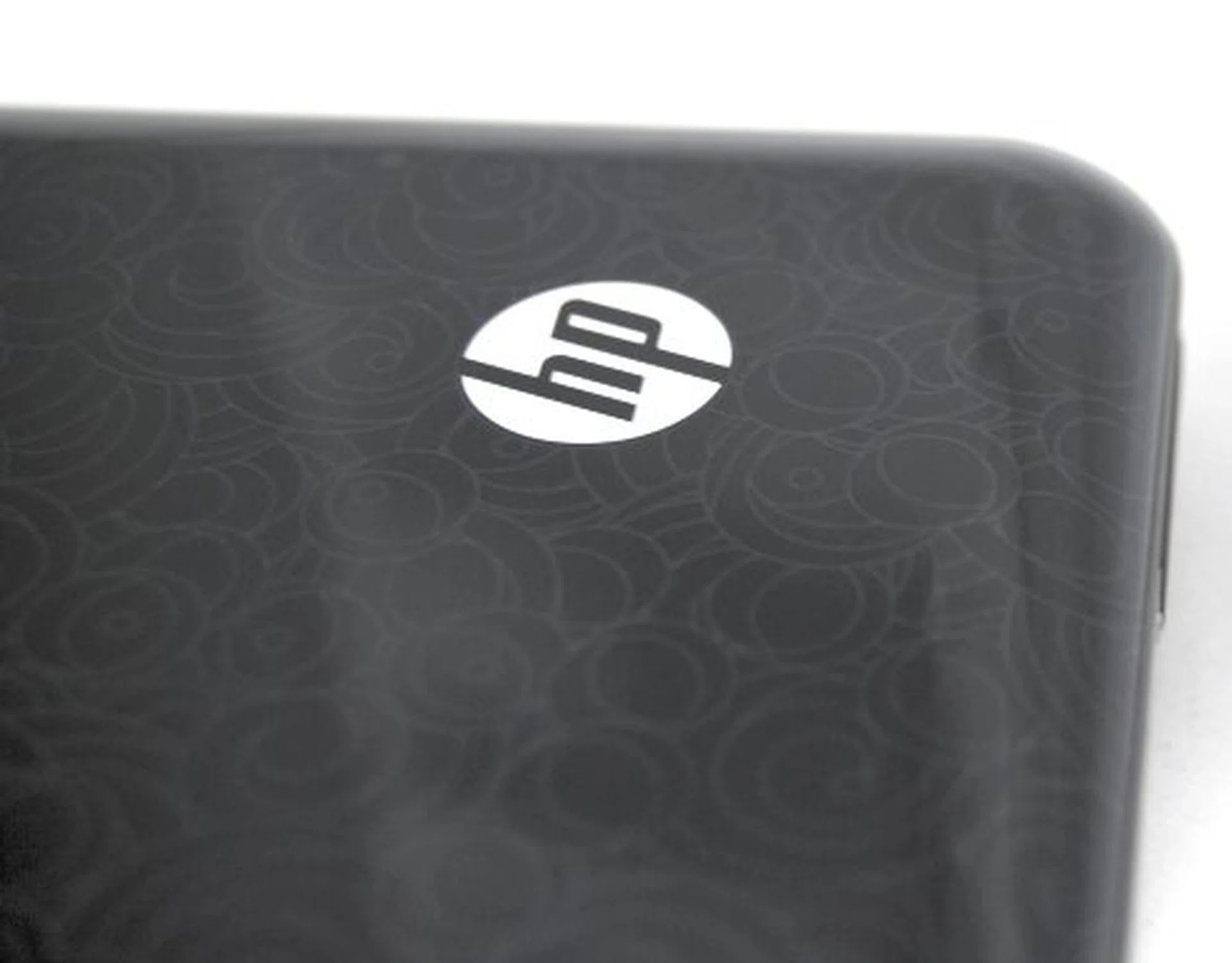 A close up look at HP's gorgeous Imprint technology.
