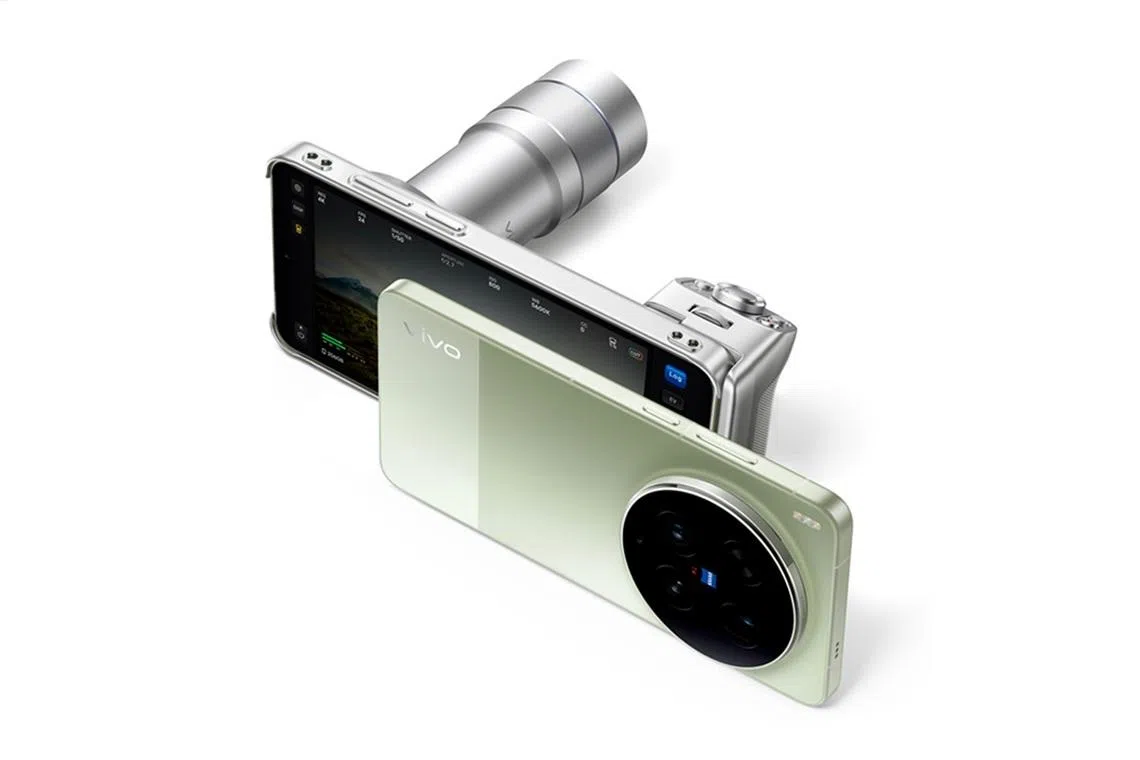 Vivo X300 Ultra officially launches in Singapore with 1TB storage available