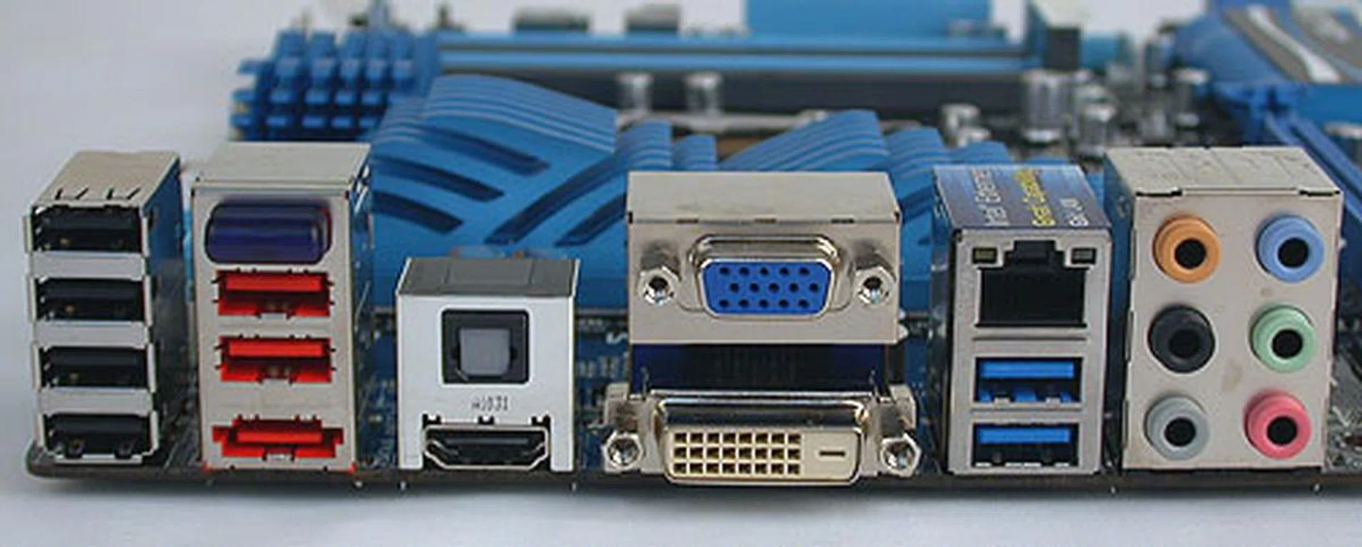 HDMI, DVI and VGA outputs should be the usual display configuration for a Z68 board. Along with those, you'll find up to four USB 2.0 ports, two USB 3.0 ports (in blue) and extras like a Bluetooth antenna and an eSATA port 