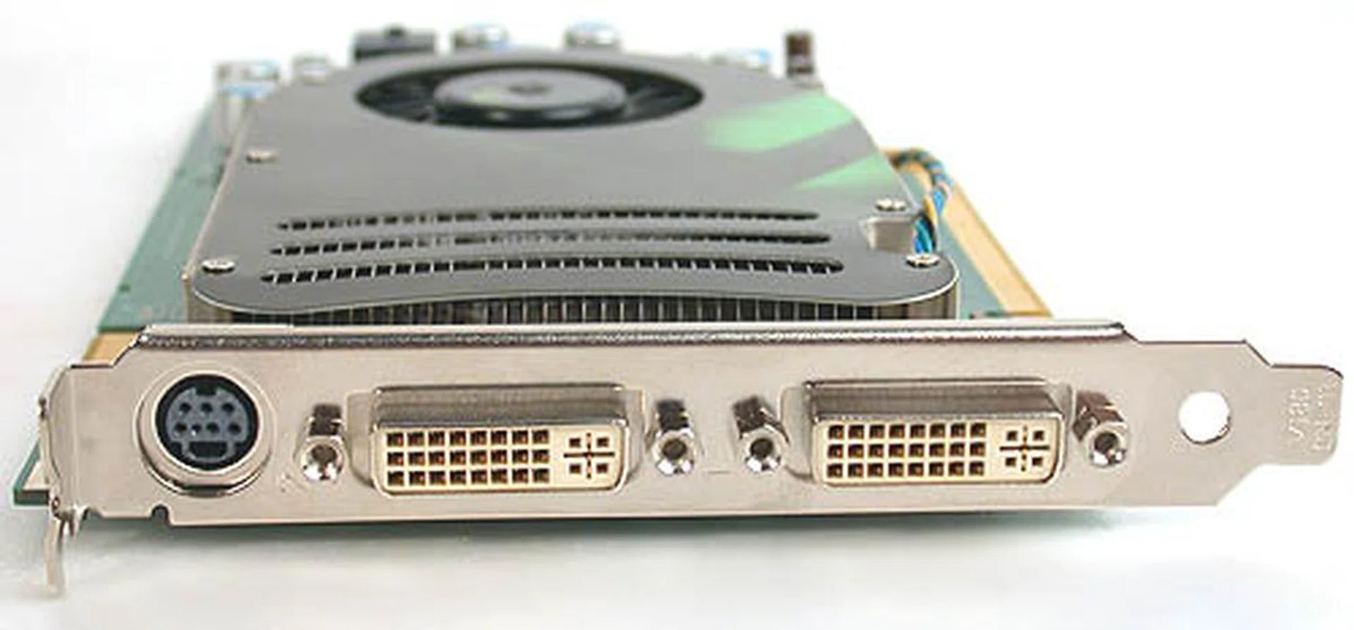 You can expect both dual-link DVI outputs on this card to be HDCP compliant. The bonus here is that both these outputs support HDCP over dual-link which means that they can output high definition content to 30-inch and above HDCP compliant displays. Also, while the GeForce 8600 GTS is HDCP compliant, NVIDIA has left it to individual vendors to implement HDCP for the GeForce 8600 GT and 8500 GT. So this is not a standard feature for these 'lesser' cards.