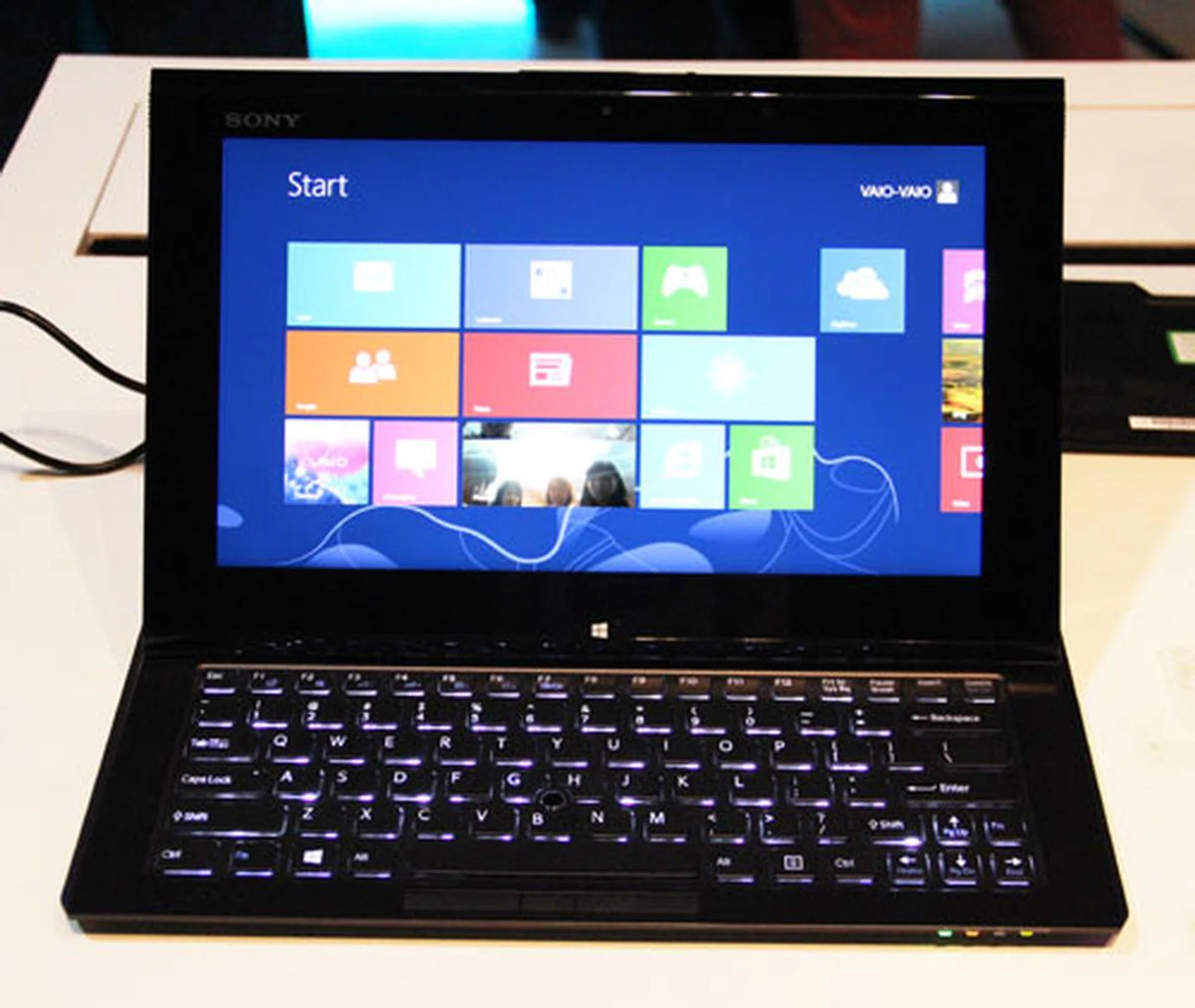 With no space for a trackpad, the Duo 11 uses a nub style trackpoint similar to the ones found on Lenovo's Thinkpads. Mouse click buttons are found on the narrow ledge at the bottom of the keyboard.