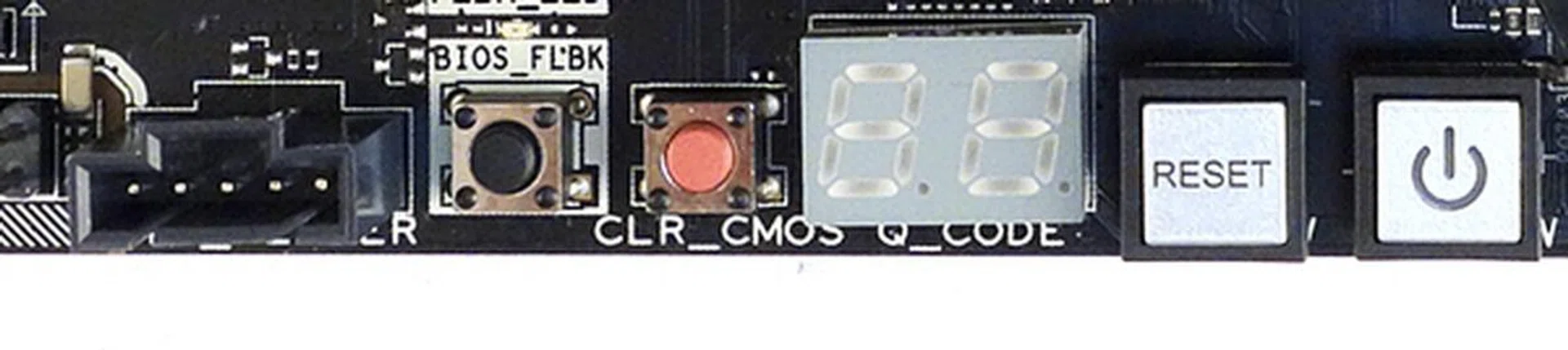 In spite of its regal status, the Z97-Deluxe is all already to get down and dirty in an open workbench environment with its onboard buttons.