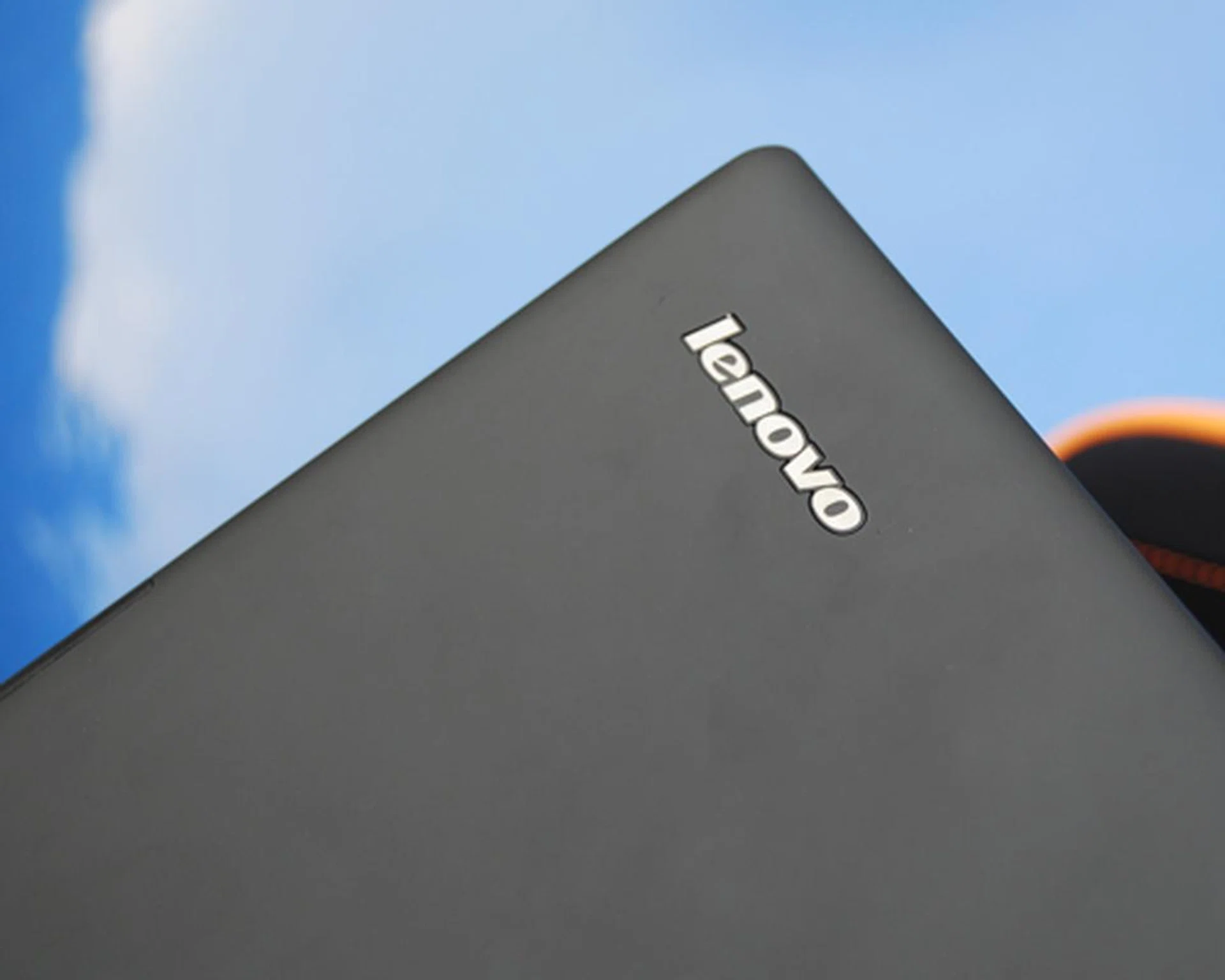 The ThinkPad Tablet takes on a robust and business-centric feel with its all-black and non-glossy design.