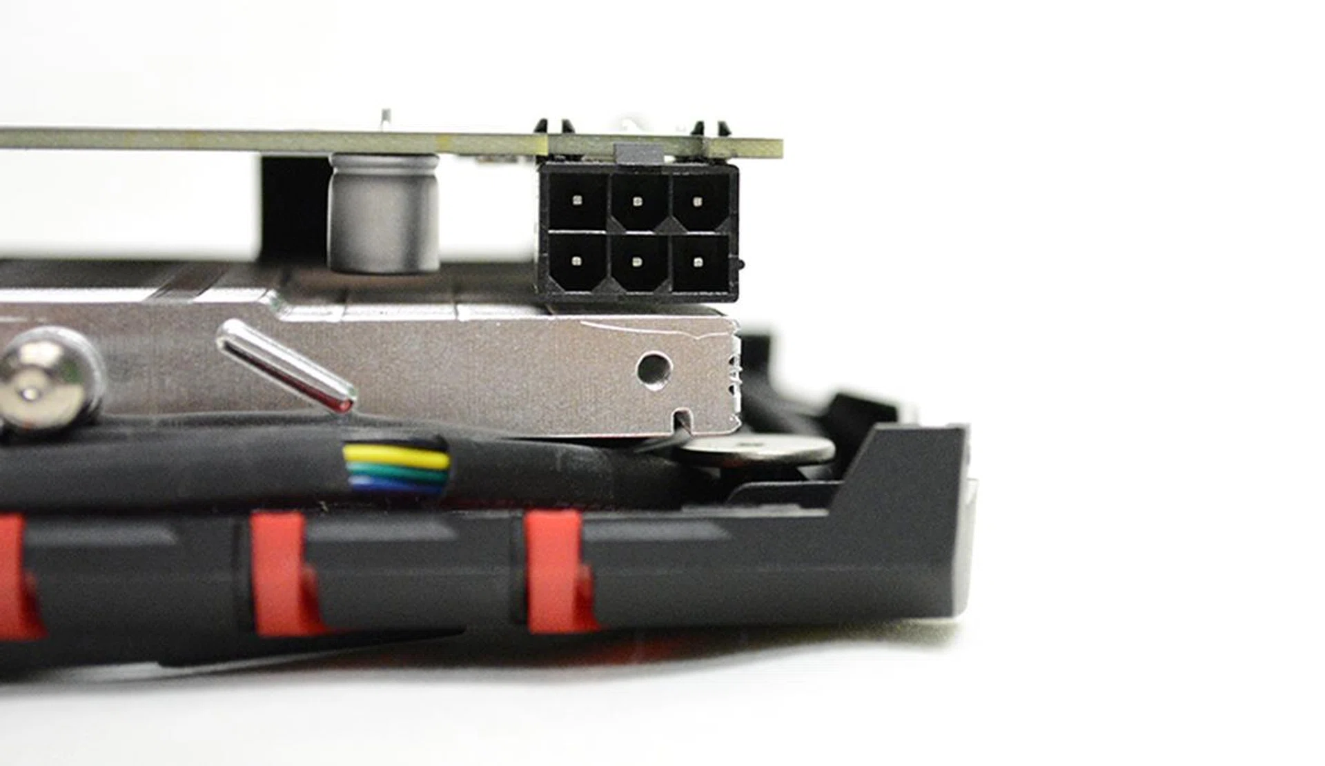 The card is powered by a single 6-pin PCIe connector.