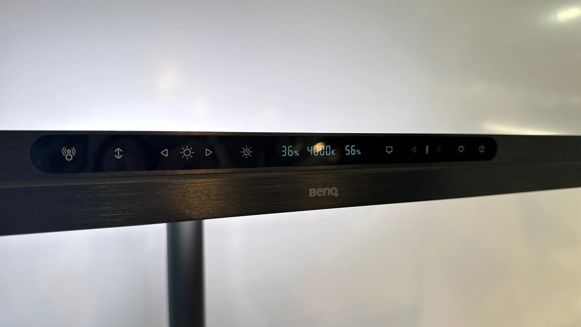 BenQ monitor lights iScreenBar for iMac and ScreenBar Max for dual-monitor