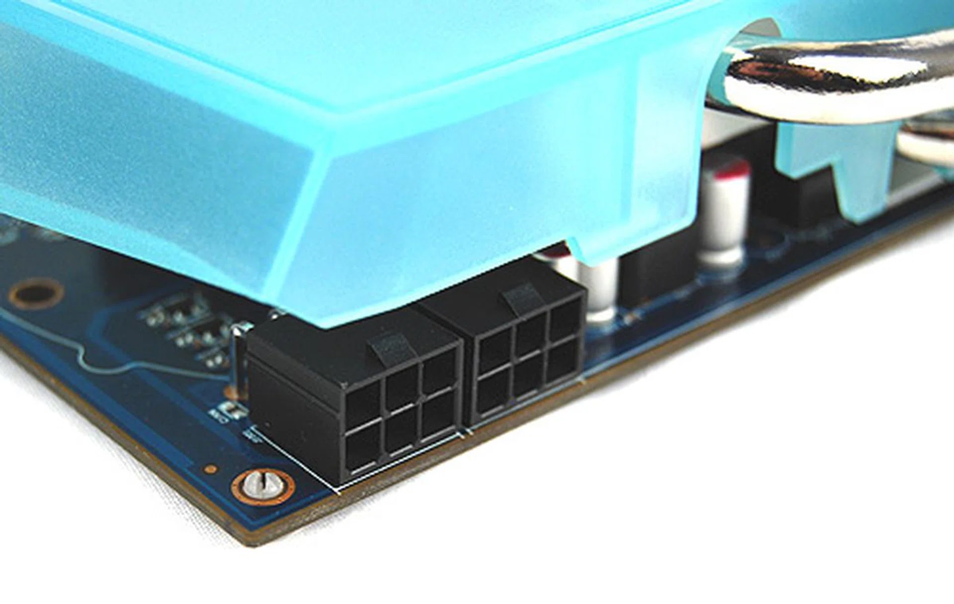 AMD clarified that the Radeon HD 6790 may come with one or two PCIe power connectors, but since it is said that first batches of Radeon HD 6790 cards to hit the market are said to be based on the Radeon HD 6870, many if not all will come with two power connectors.