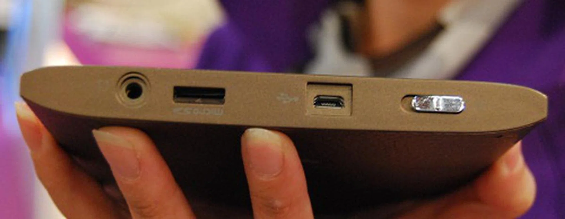 The BenQ nReader is not the thinnest of ebook readers and we saw these connectors on it, including a microSD card slot and a mini USB port.