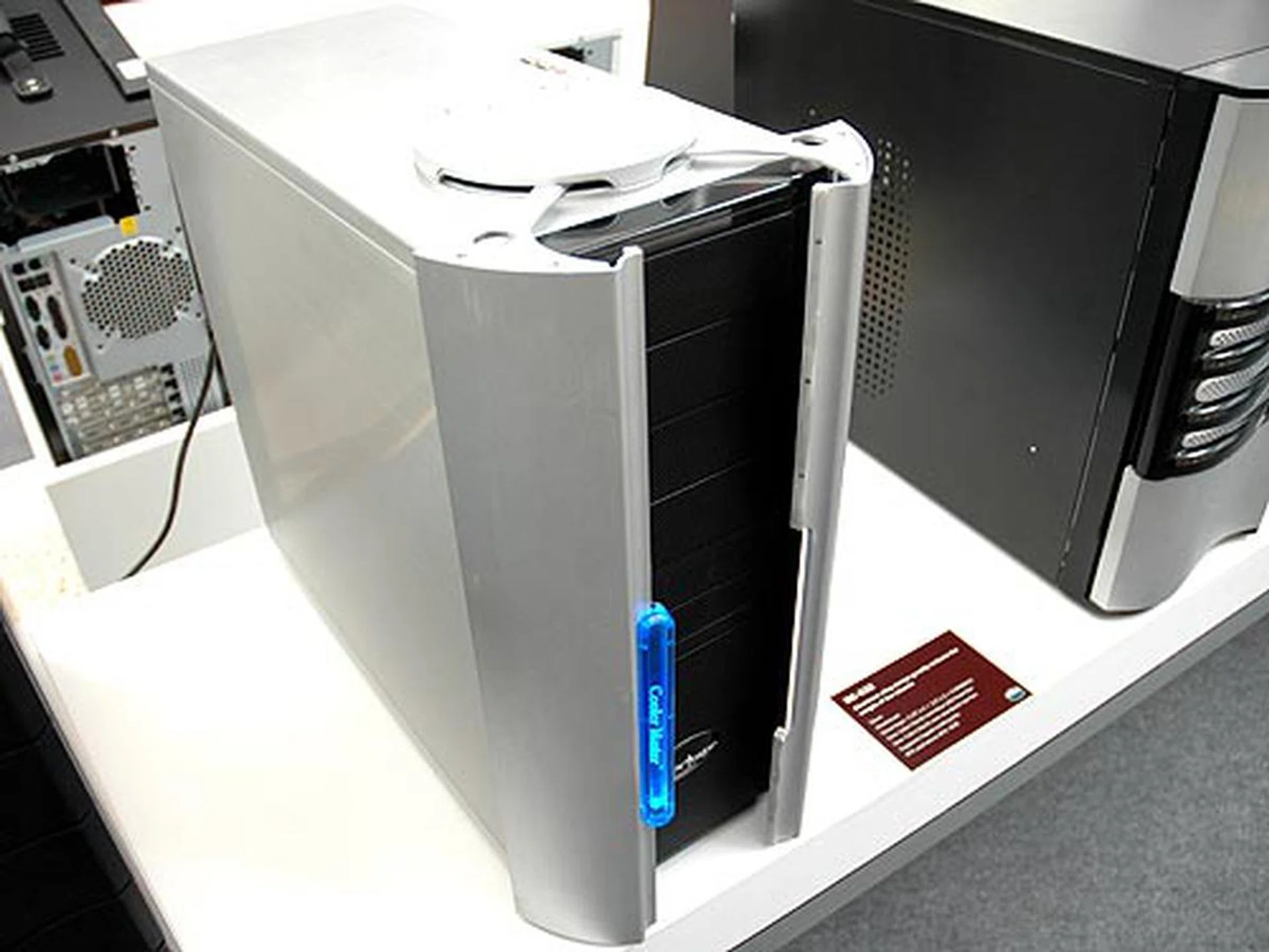 Here's another view of the RC-632 with the front panel doors opened.