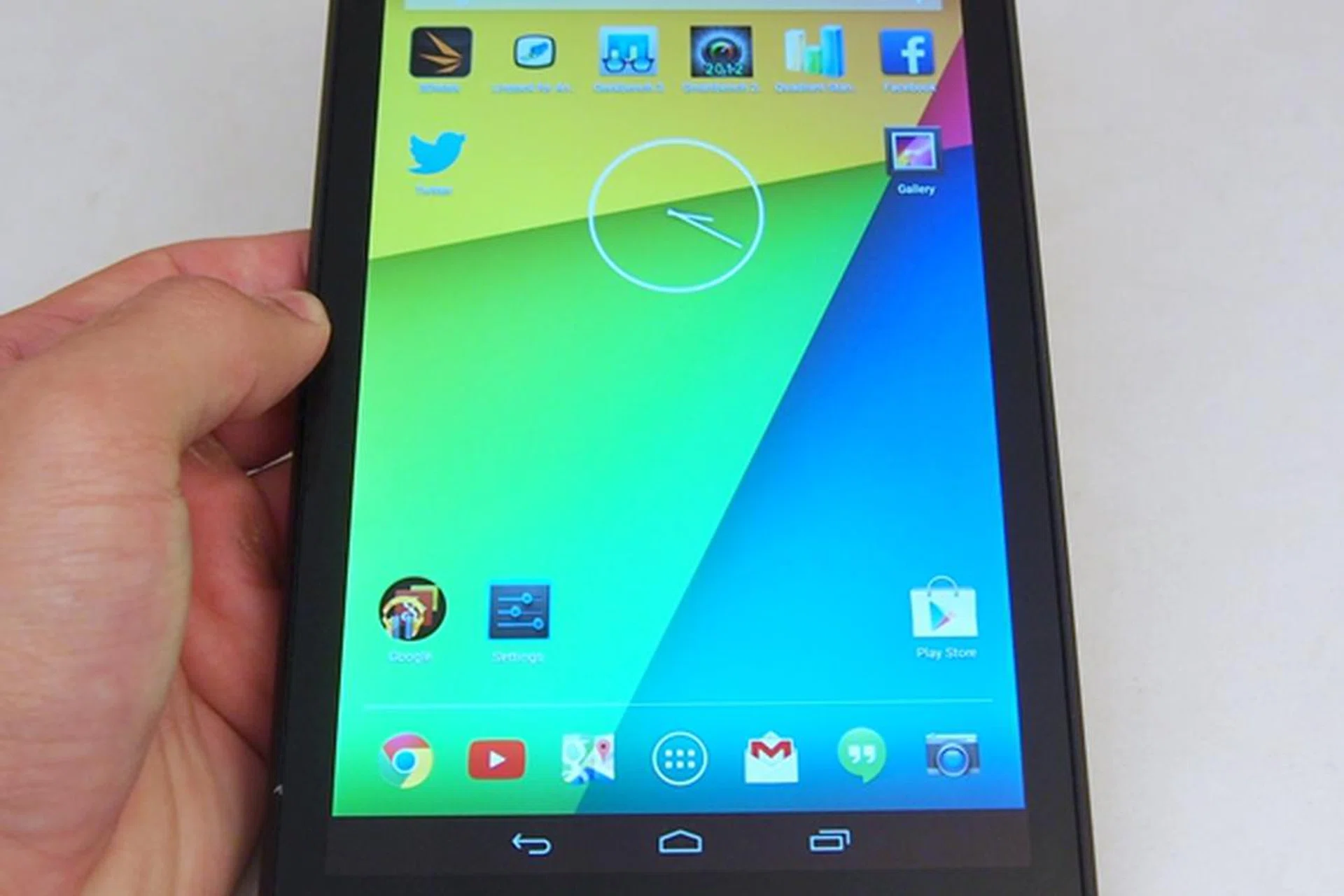 Can the Google Nexus 7 (2013) take over the reins from its predecessor? Let's find out in this review.