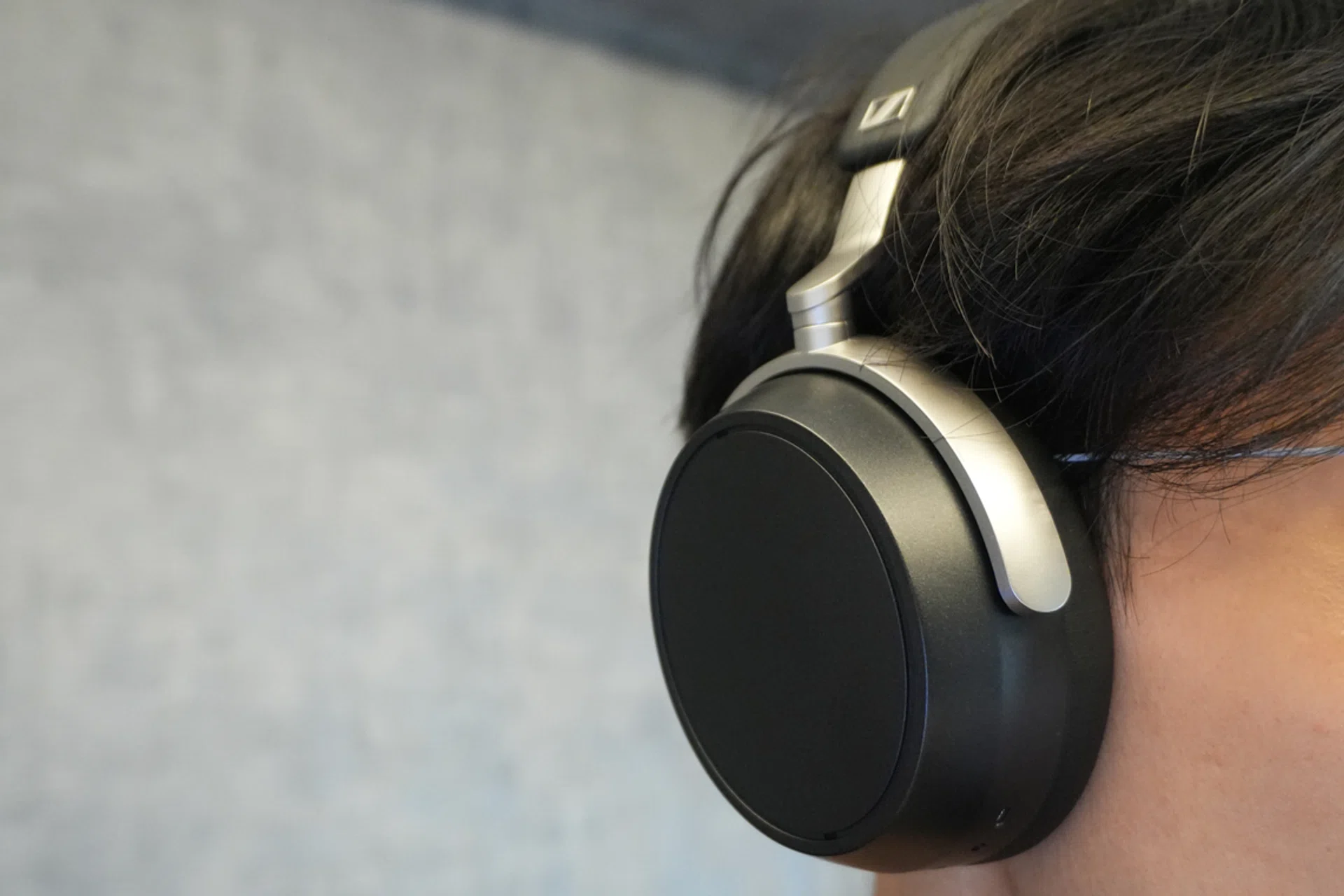 Sennheiser HDB 630 with metallic accents. 
