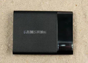If you crave for a fast portable external hard disk drive, the Samsung Portable SSD T1 might be just for you.