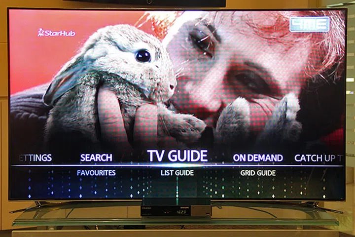 The cleaned-up menu system puts the most commonly used functions front and center.