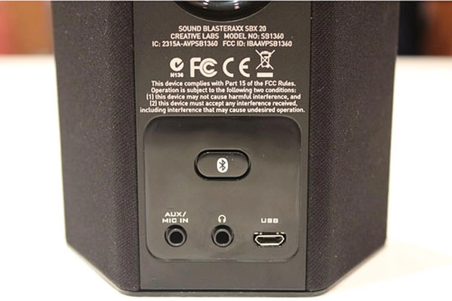 Round the back of all three speakers is a 3.5mm auxiliary stereo input jack that accepts audio source signals should your device doesn't support Bluetooth. It can also be used as a microphone input. Beside it, there's an stereo output jack for your headphones. When connected to the computer, it draws power from the latter's USB port. 