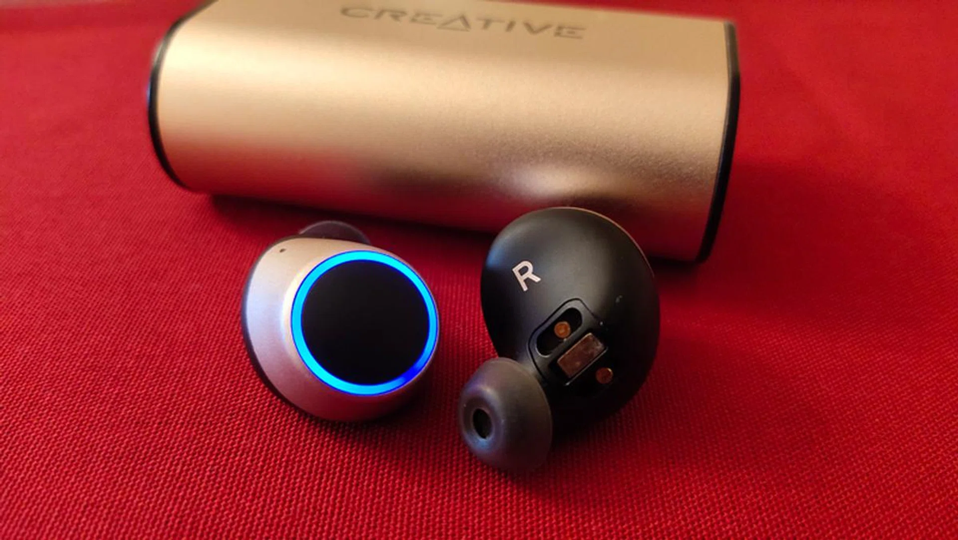 If only these earbuds had less frustrating controls. 