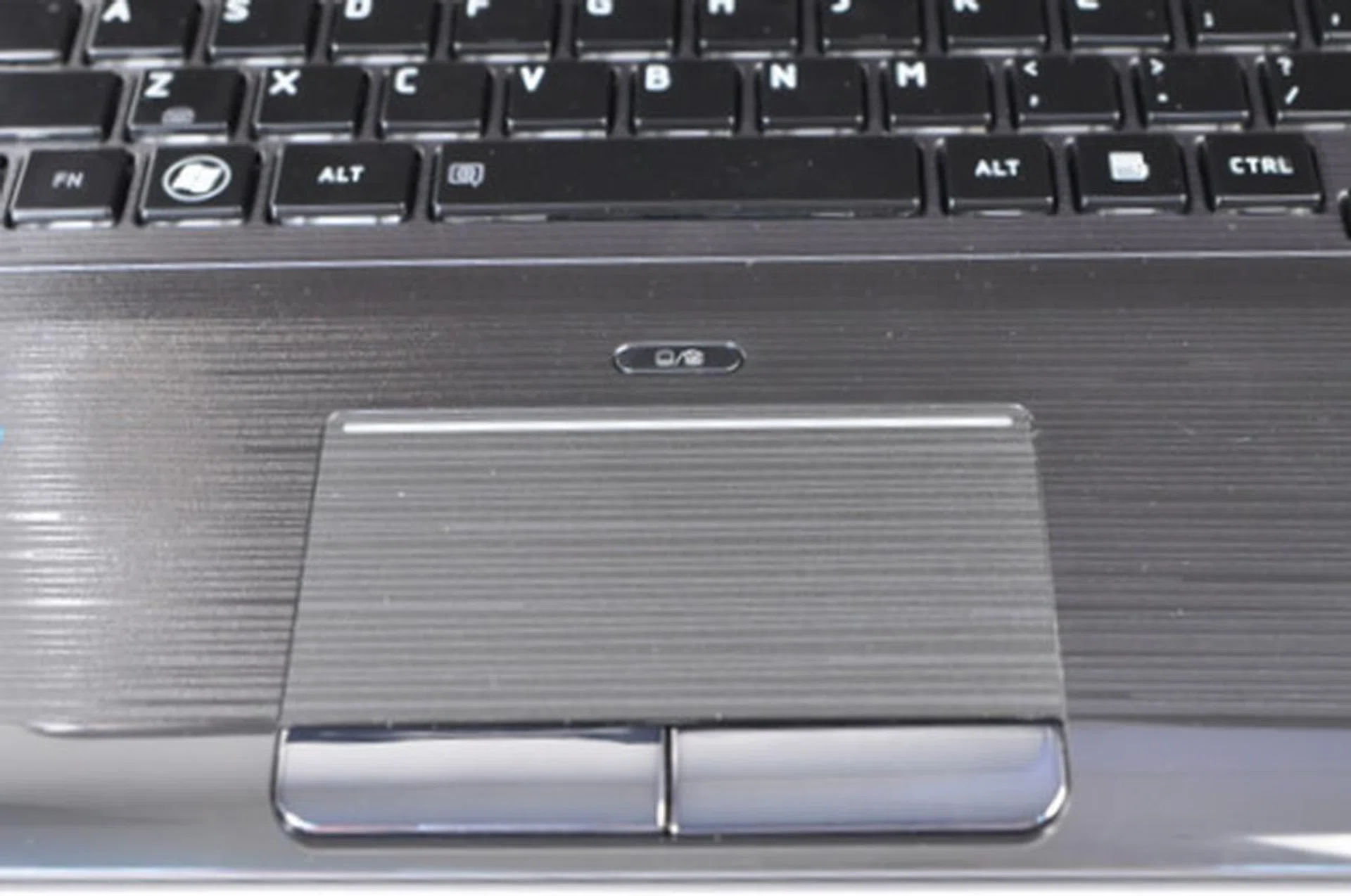 Note the texture on the trackpad. It's seamlessly integrated with the rest of the palm rest.