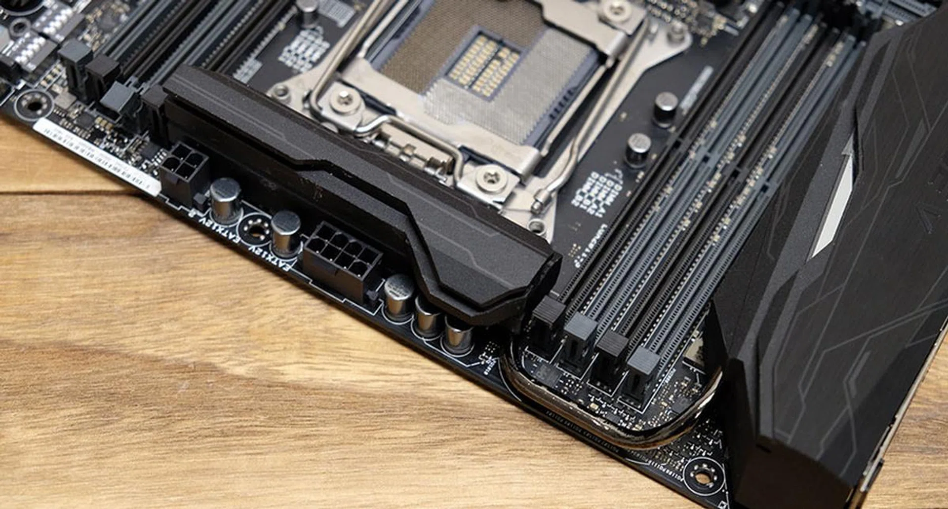 There's an additional 4-pin CPU header for extra voltage during extreme overclocking. A metal heatpipe also connects both VRM heatsinks to help with heat dissipation.