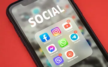 Singapore app user behaviour (Android, iOS) 2025