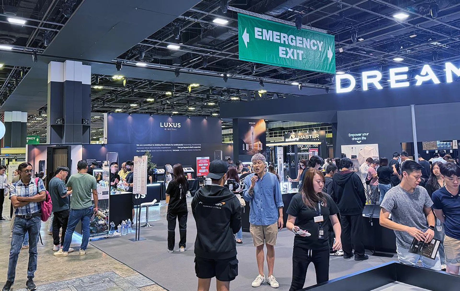 Hongzuo’s top mobile deals from IT Show 2024 | HardwareZone Singapore