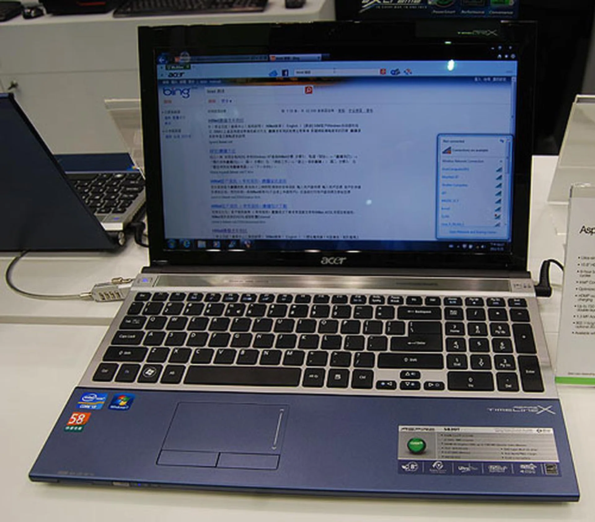 The latest version of Acer's TimelineX series, the 15.6-inch TimelineX 5830T comes with an Intel Core i3-2310M with Intel HD Graphics and up to 4GB of DDR3 memory. The 6-cell Li-on battery is claimed to be able to last up to 9 hours.