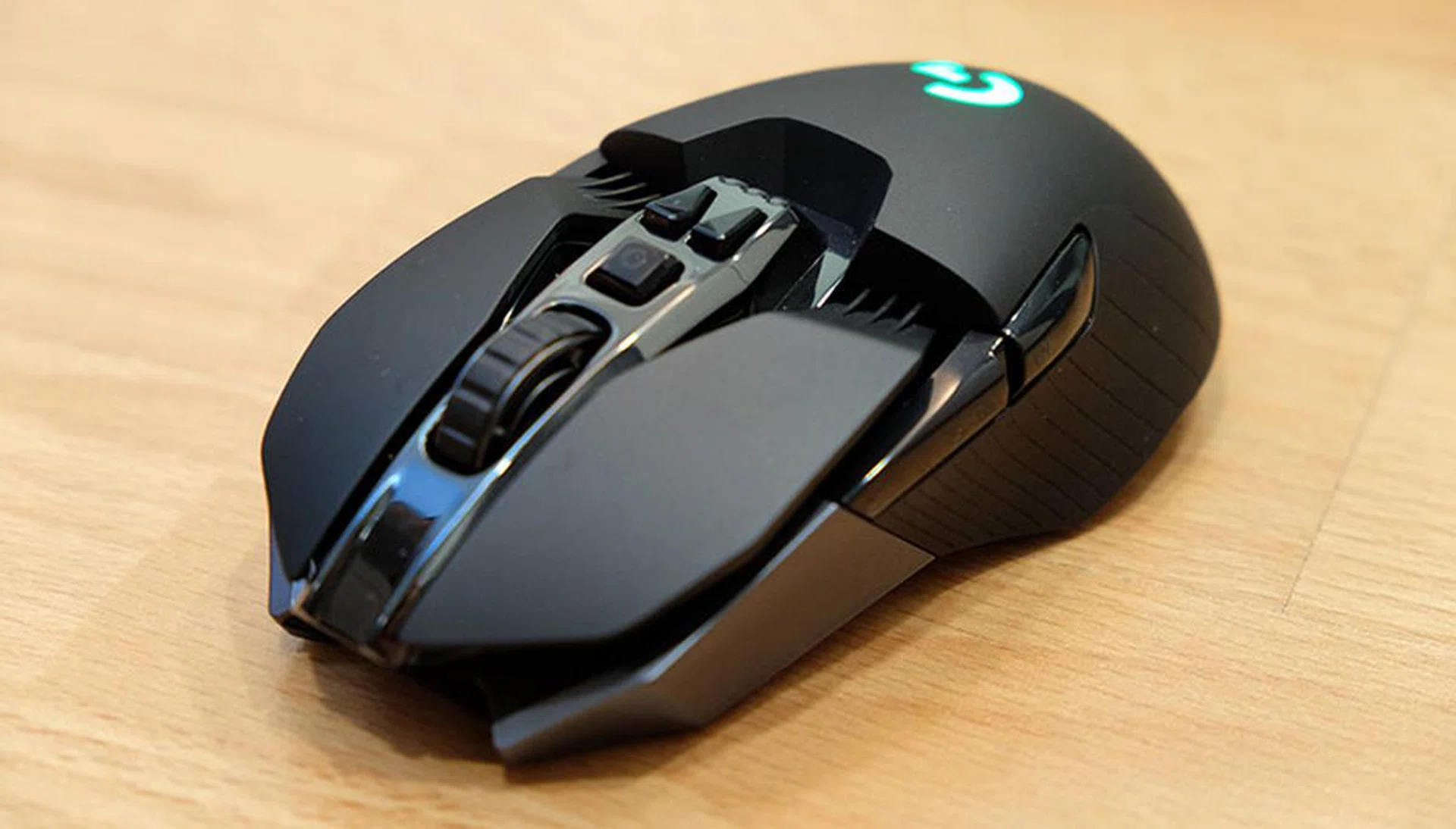 Logitech G900 Chaos Spectrum