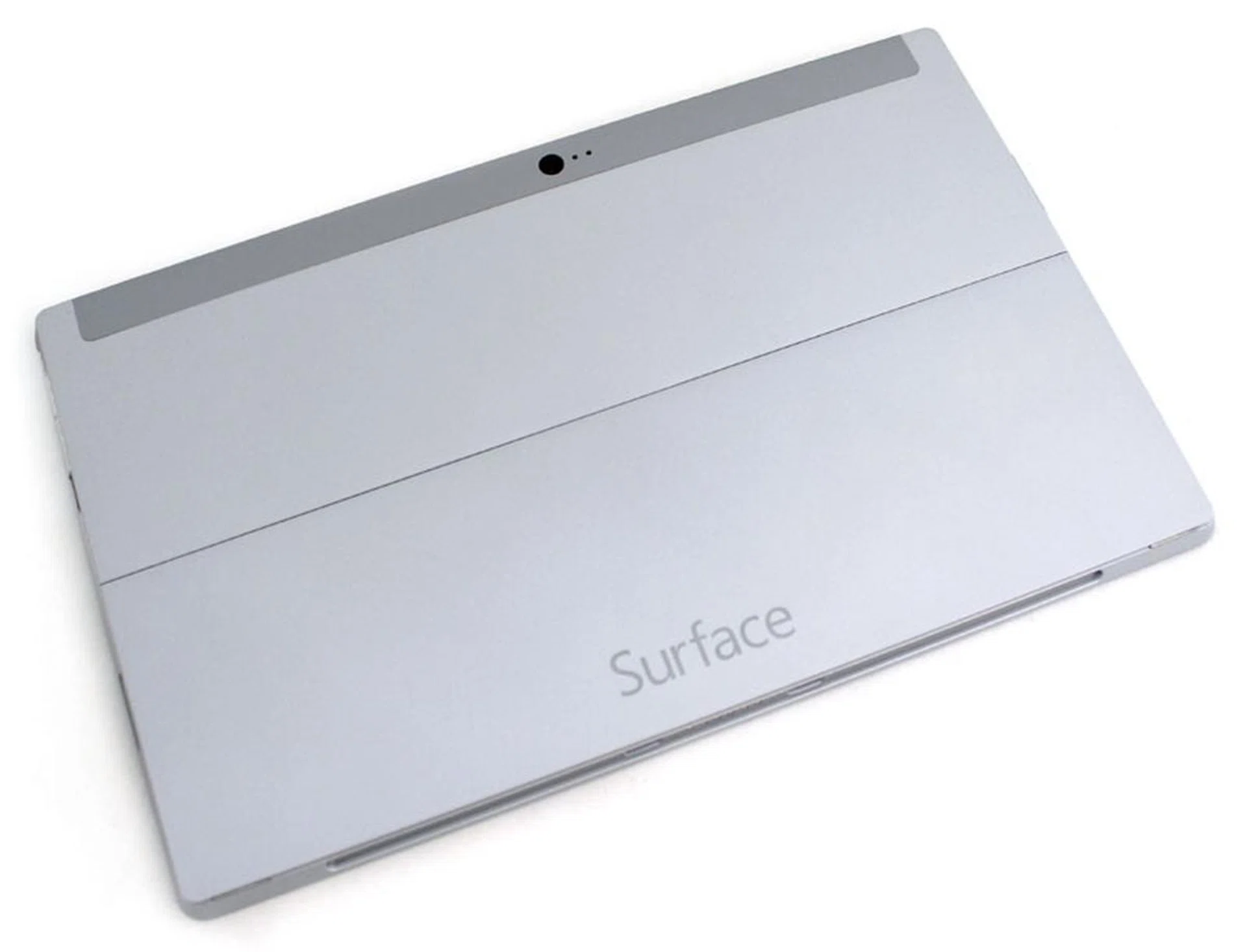 The Surface 2 now sports a matte silver-gray rear. Not only does it look and feel nice, it's also completely fingerprint resistant. 