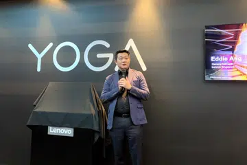 Eddie Ang, General Manager, Lenovo Singapore unveiling the devices in the 940 series