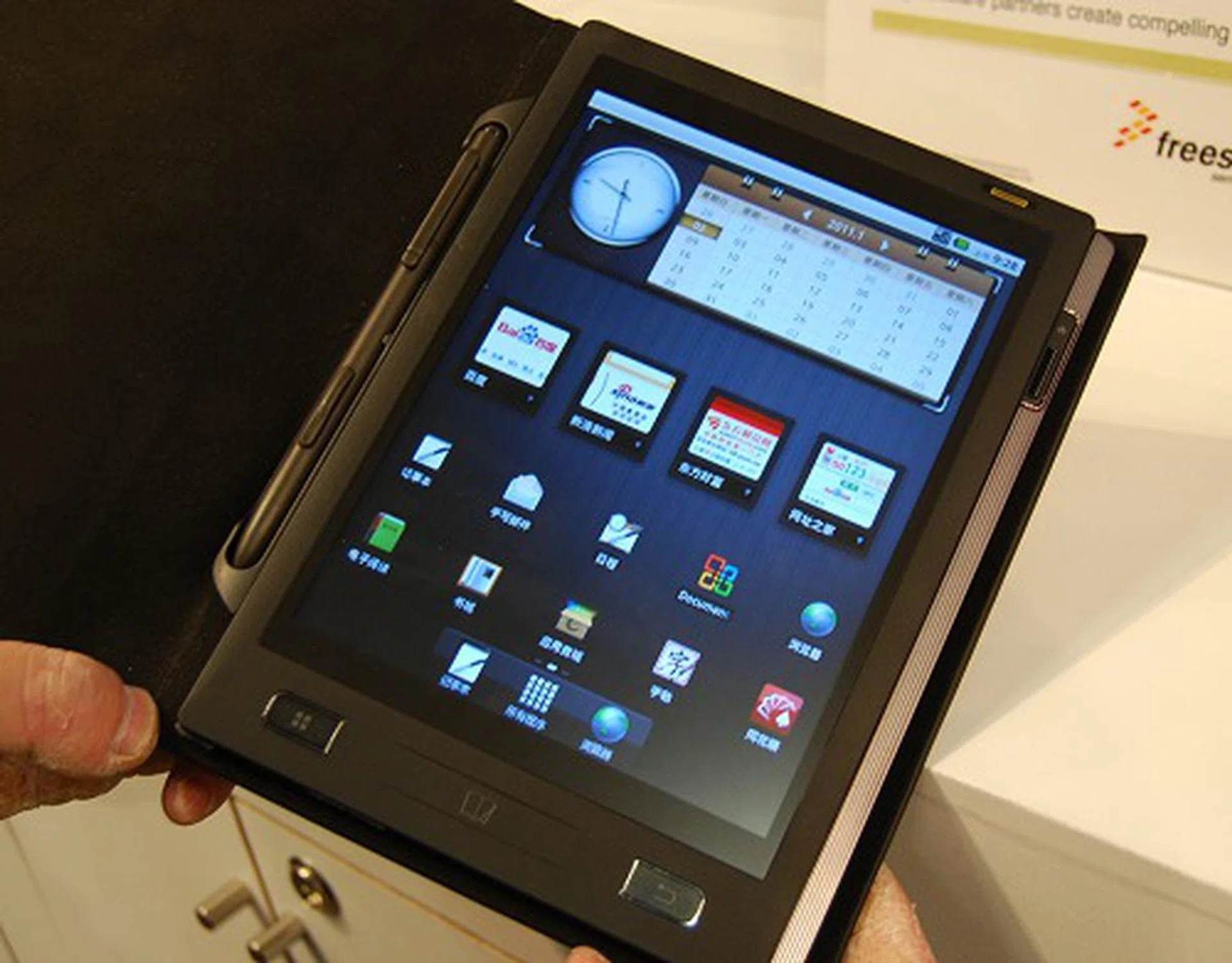 If you're wondering has Freescale Semiconductor deployed any tablets to-date using their i.MX multimedia application processor, their executives gladly showed us this e-book slate that's sold in mainland China. It wasn't very impressive, but it's likely due to the low price point that the vendor had to work with to get this product out. It looks like we'll have to see a few more implementations from more developed markets before we can give our comments.