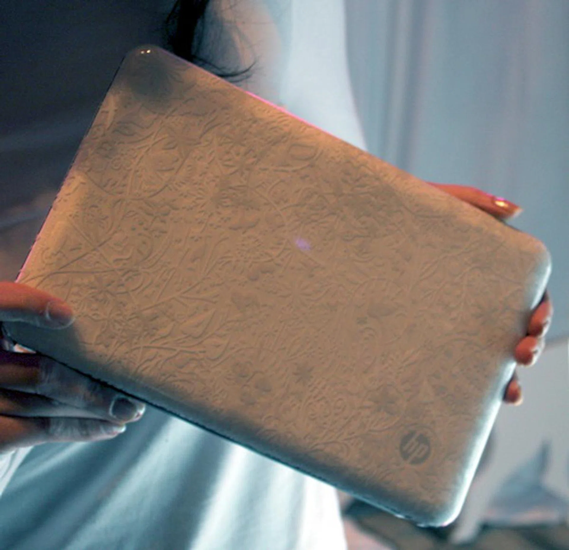 A closer look of the flora imprint for this US$549 HP Mini.