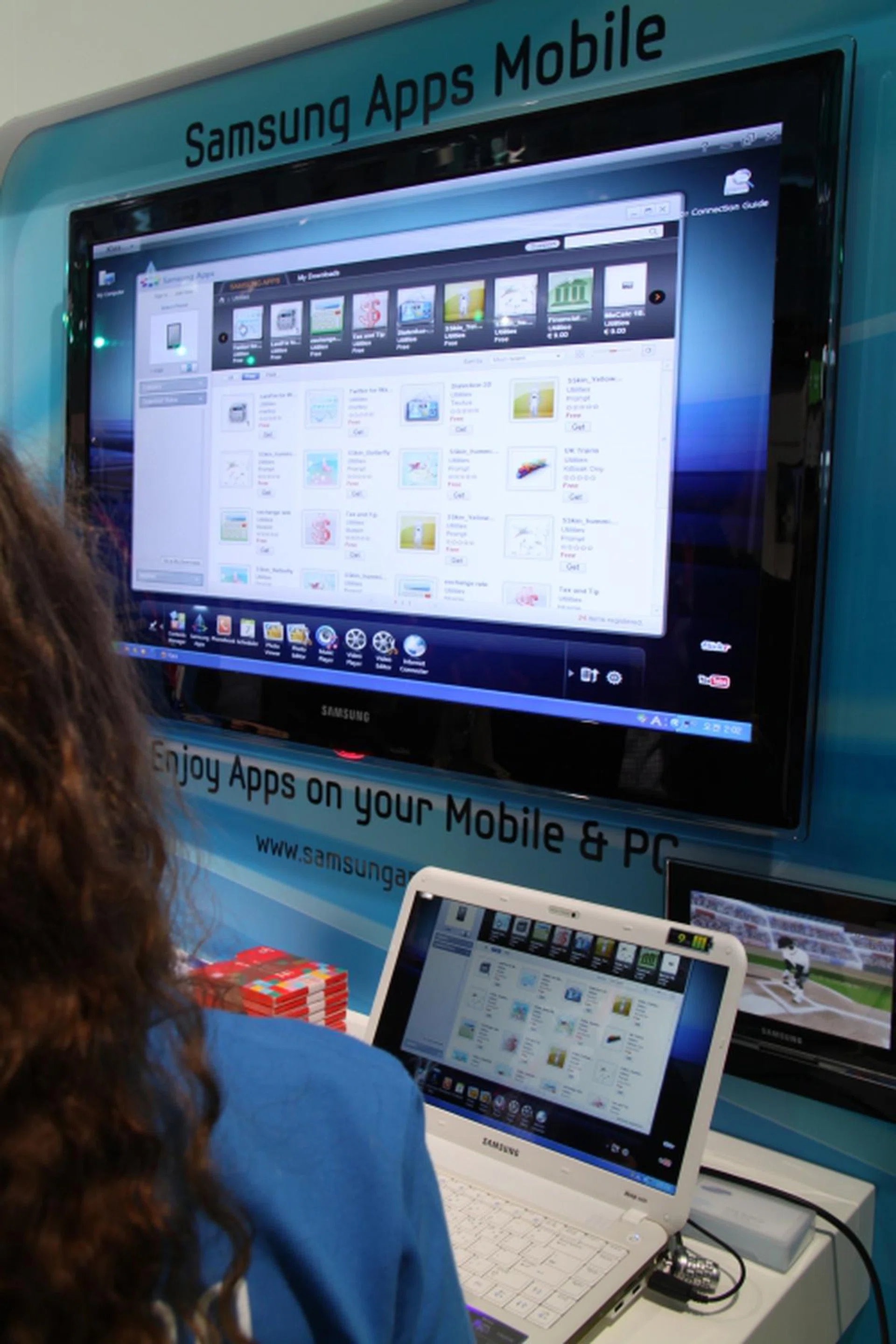 Samsung Apps is now available in a few countries (including Singapore) but will soon spread to over 50 countries by this year.