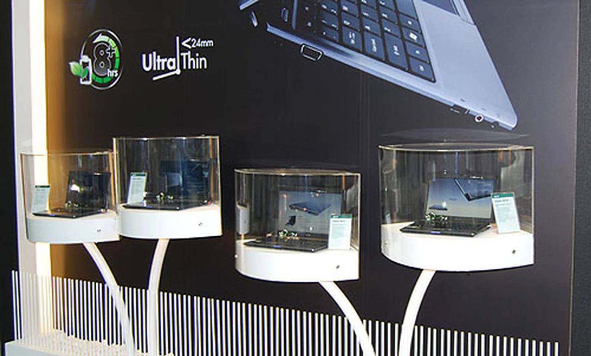 Ultra-thin notebooks are available from all major vendors but Acer's Timeline series has impressed us with its weight, battery life and generally decent performance.