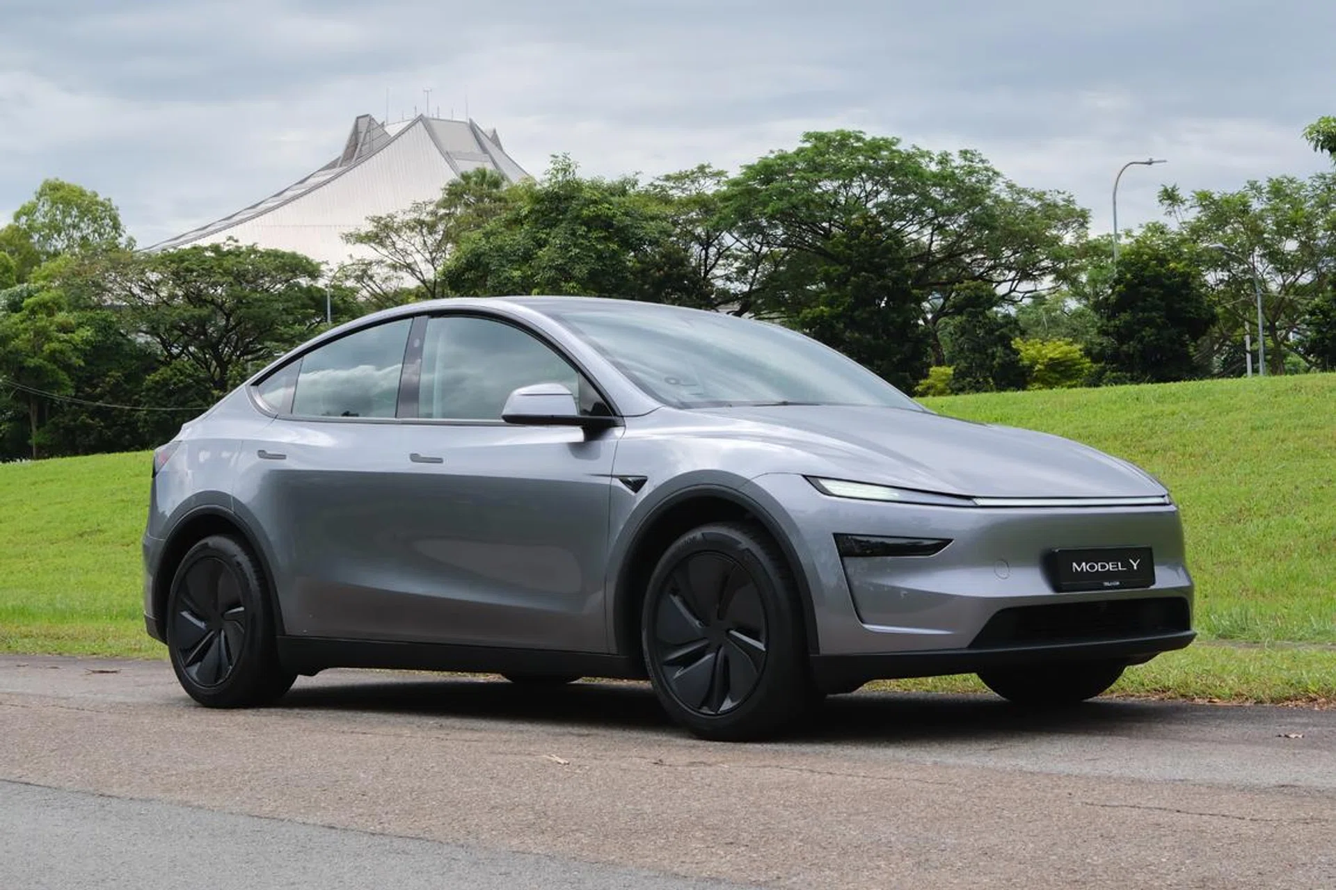 Say hi to the new Tesla Model Y. Photo: HWZ
