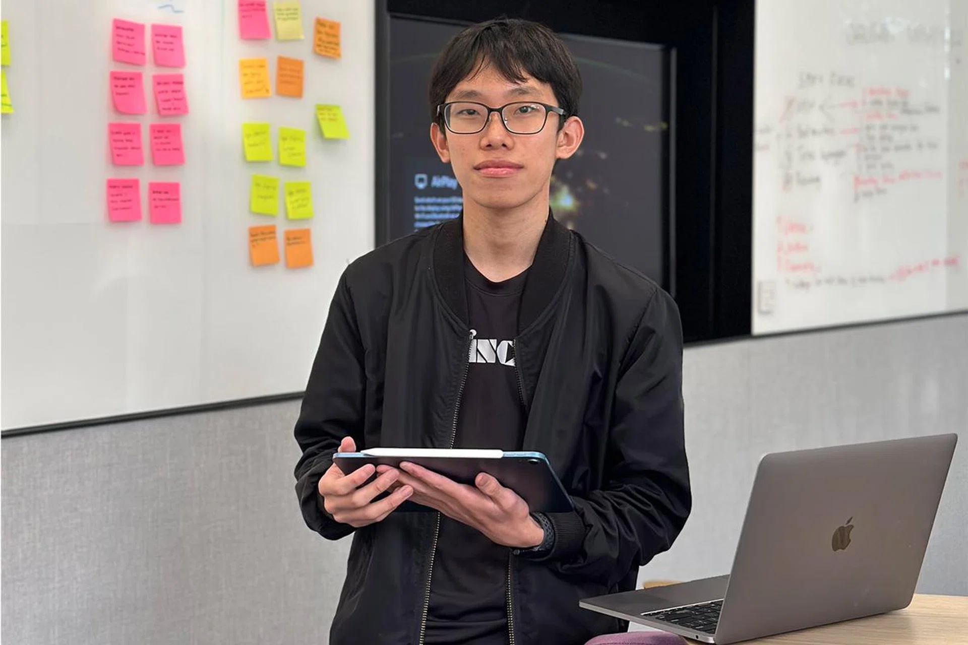 Jia Chen Yee is based in Indonesia, taking on the role as a Technical Mentor at the Apple Developer Academy. PHOTO: APPLE