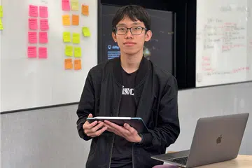 Jia Chen Yee is based in Indonesia, taking on the role as a Technical Mentor at the Apple Developer Academy. PHOTO: APPLE