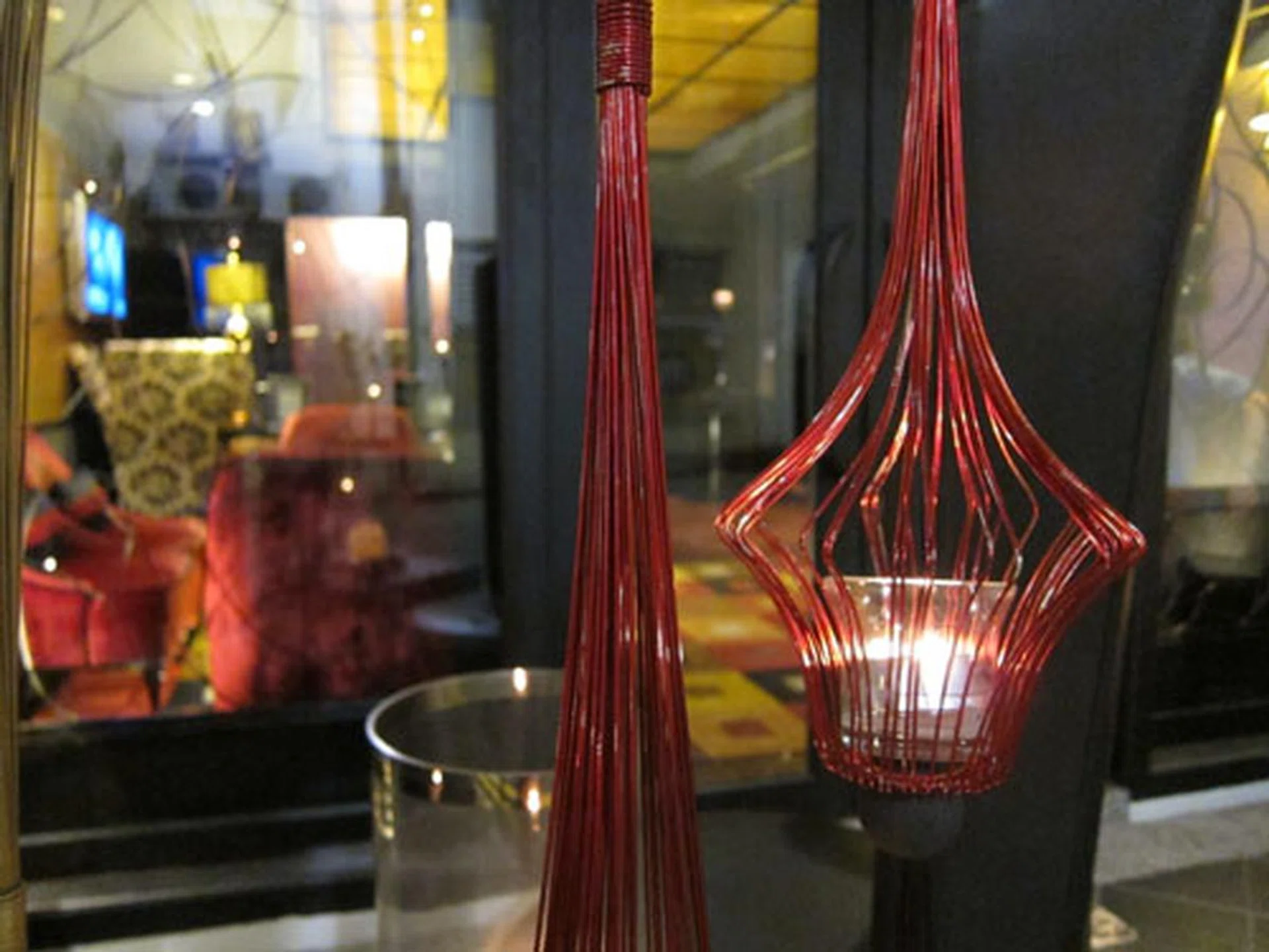 Shot at f/2, 28mm, 1/15 sec, ISO1600. Click for the full resolution image (warning: large).