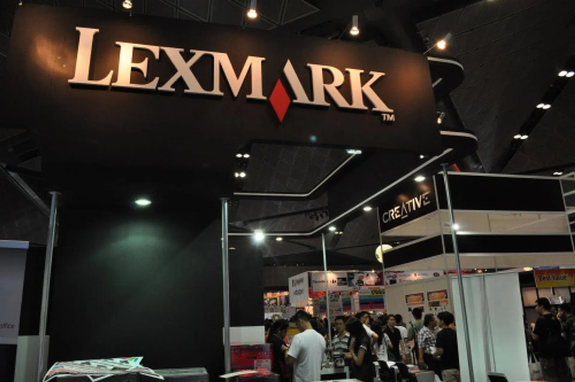 Lexmark Printers make an appearance at Comex with free gifts with every purchase of a printer. And with their LexExpress Warranty for some printers, you get Next Business Day Replacement At Your Desktop.
