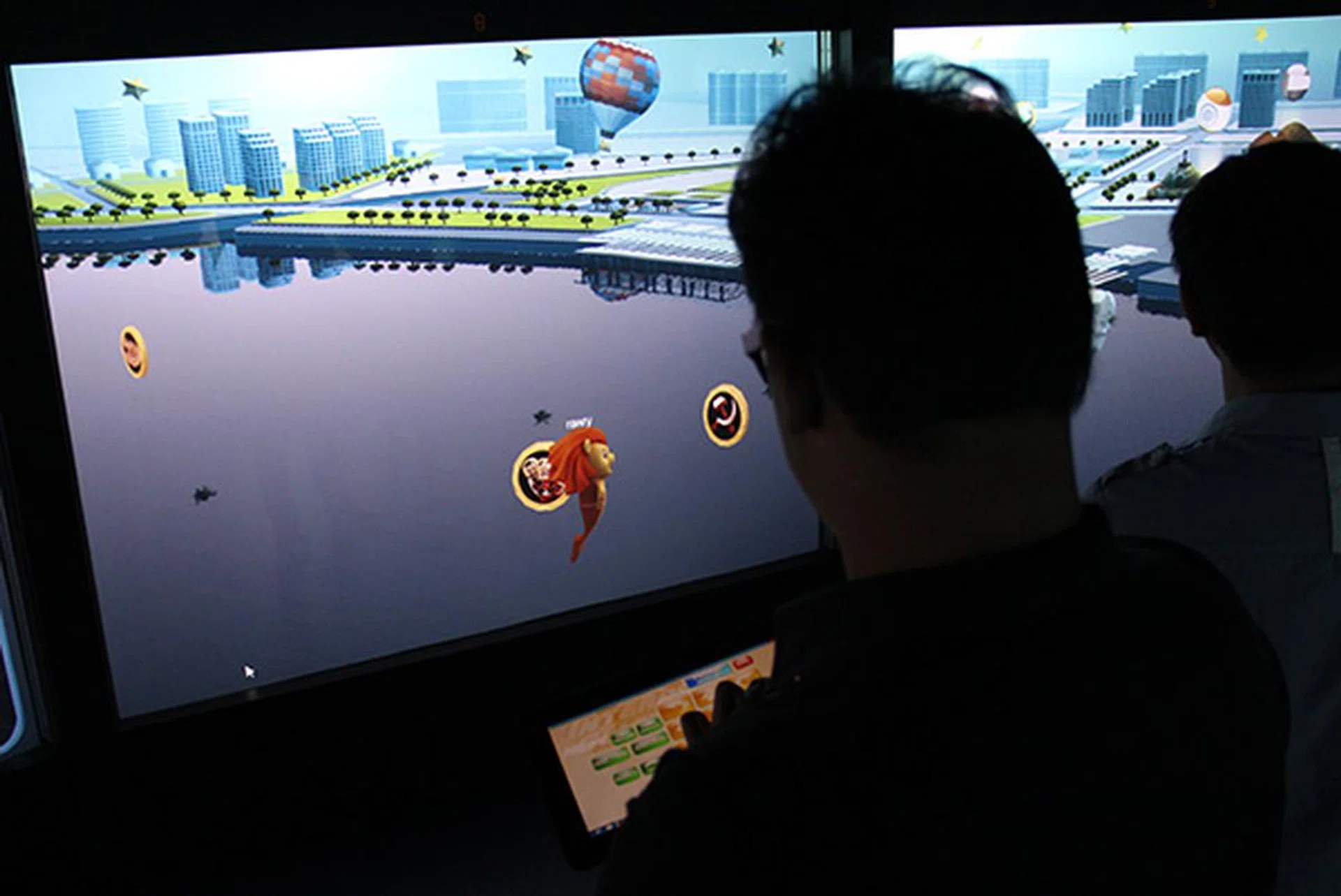 Students can also interact with the 4Di Lab using Dell Latitude 10 tablets, which have been preloaded with proprietary software. Here, we are using the tablet to control an avatar in a game.