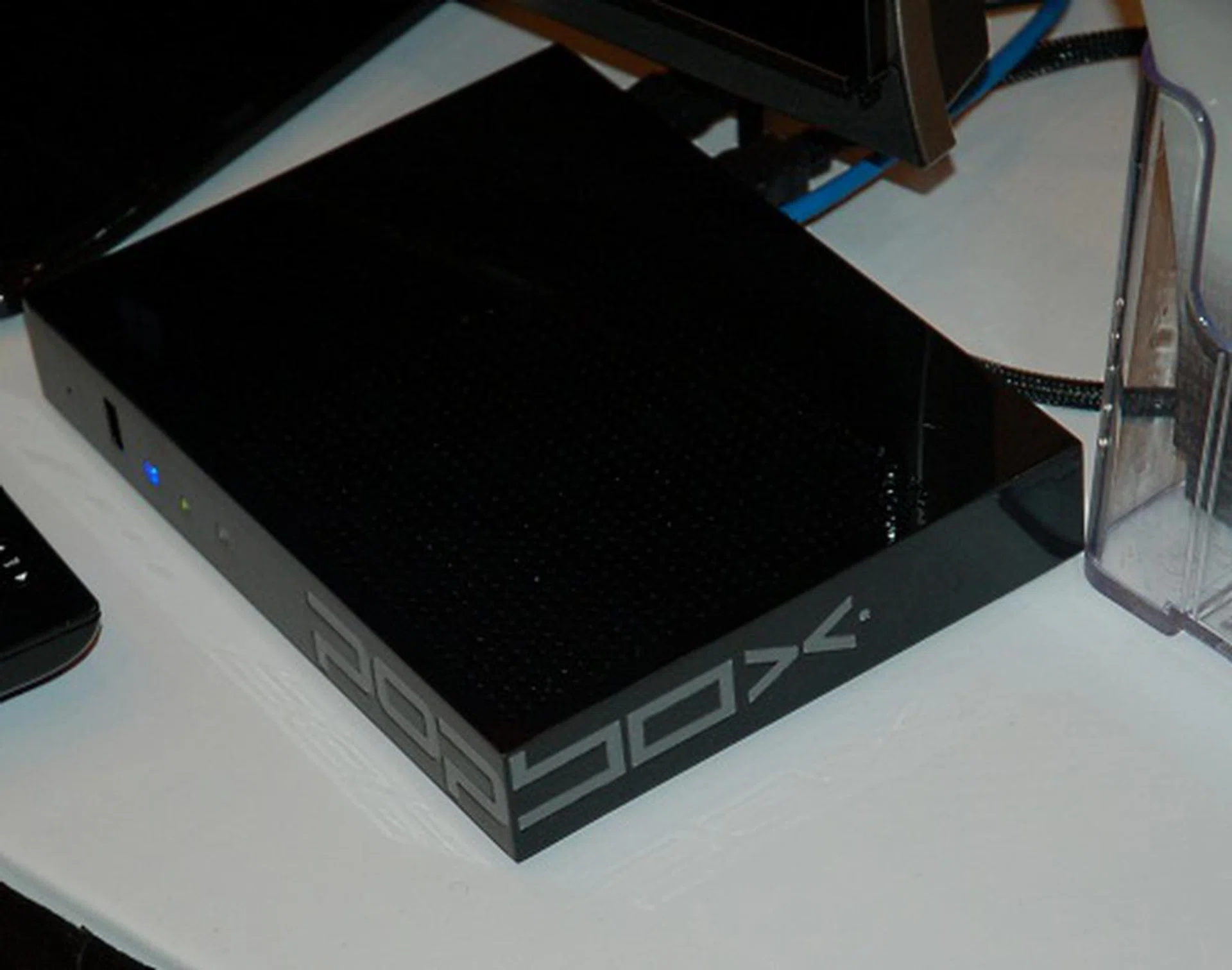 The black Popbox weighs only 450g and comes with two USB ports, one at the front and one at the back. Ethernet is present and Wi-Fi support is optional.