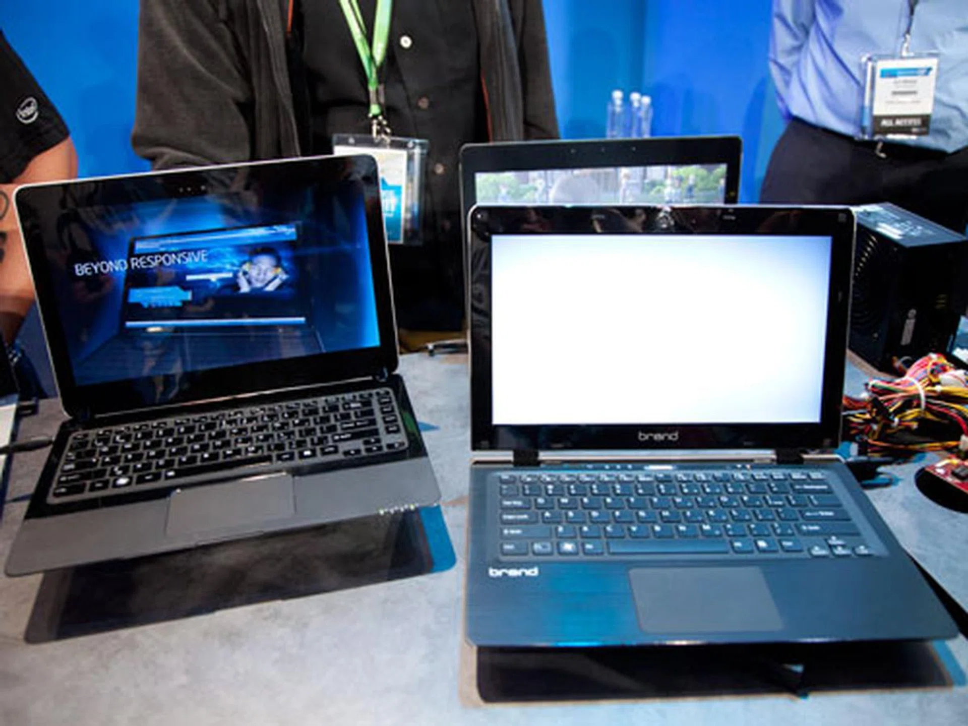 More slim ultrabooks on display - and they are all working Ivy Bridge samples.