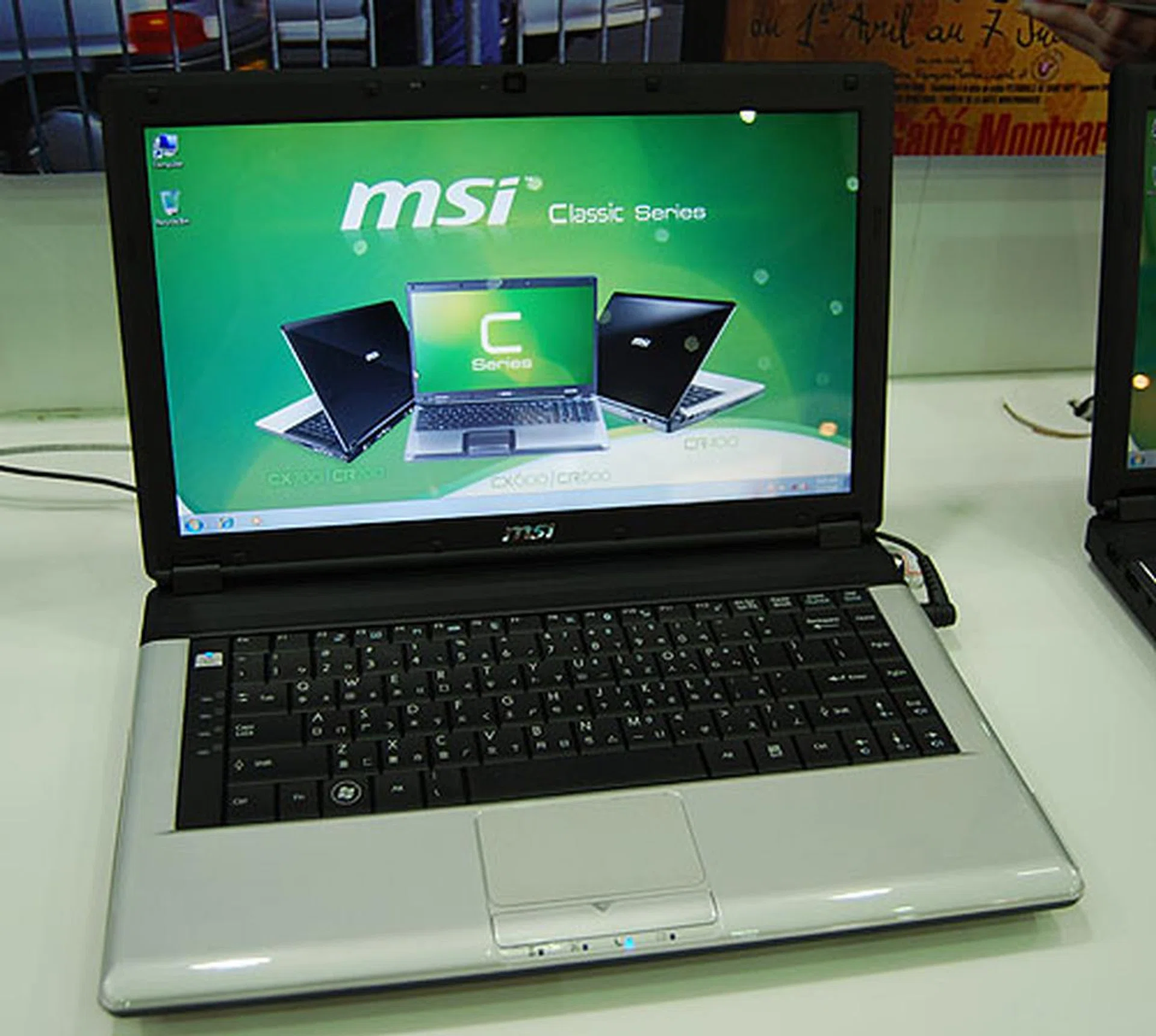 The 14-inch CR400 shown here for instance comes with an integrated NVIDIA GeForce 8200M G chipset and up to 4GB of memory. With its 6-cell battery, it weighs around 2.1kg or around the same as the 15.6-inch X600.