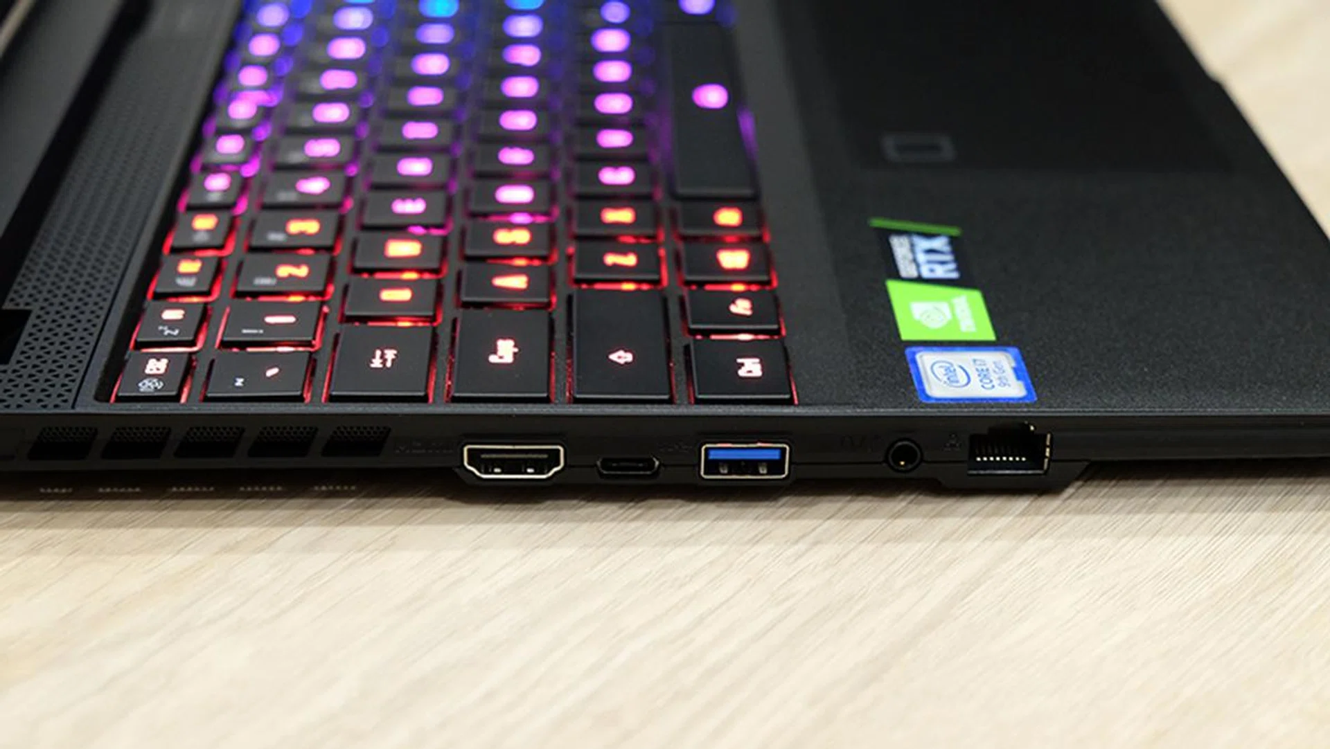 Gigabyte Aero 15 OLED XA