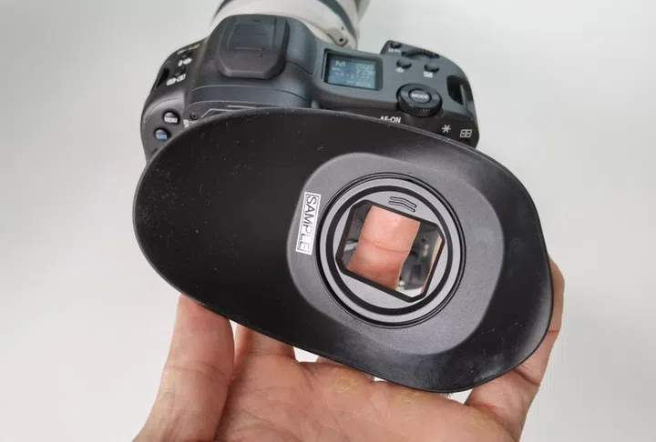Close up of the eye piece. It's a soft, flexible silicone material.