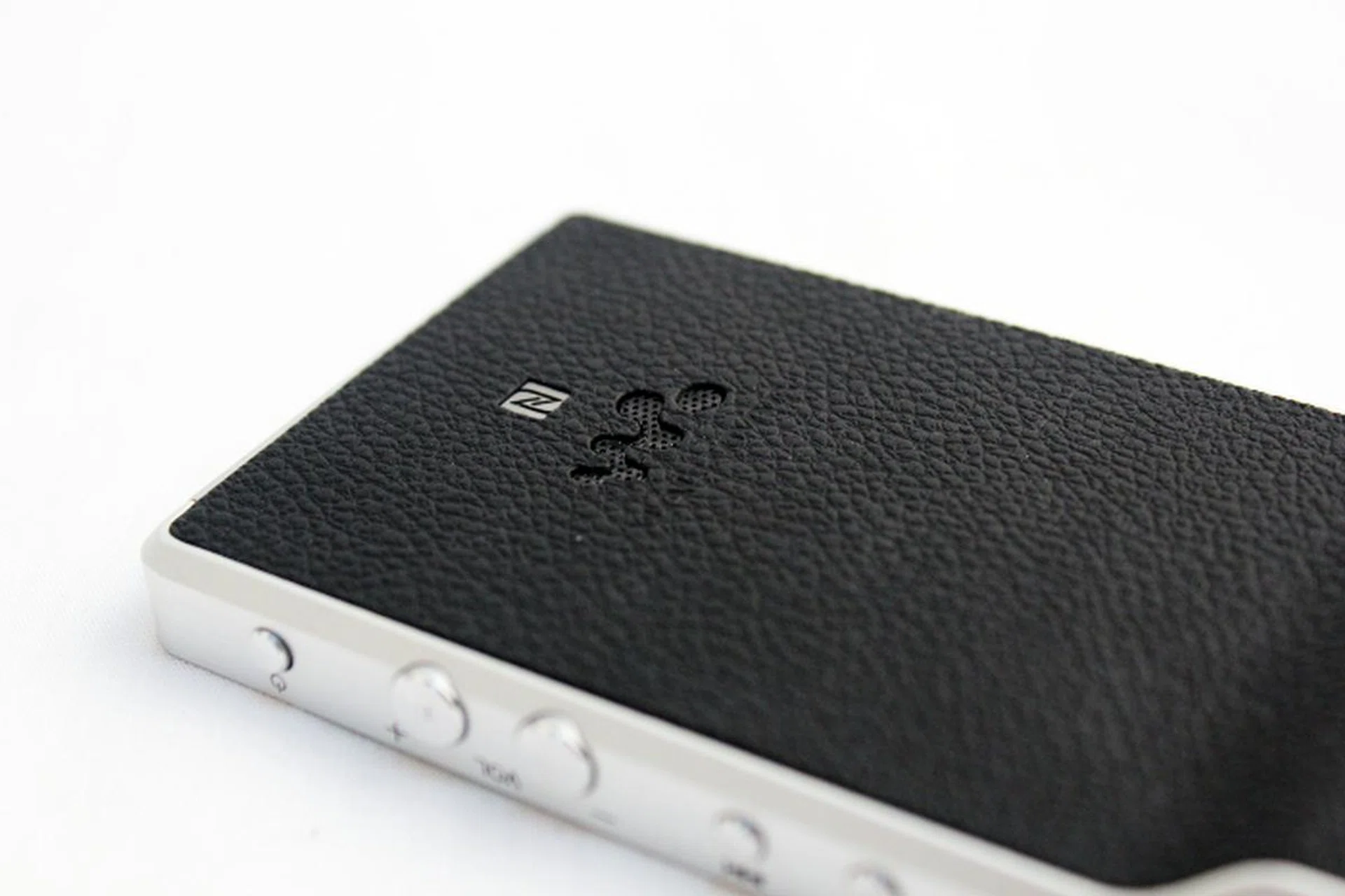 The back of the ZX1 is fashioned to look like leather, giving it a premium look.