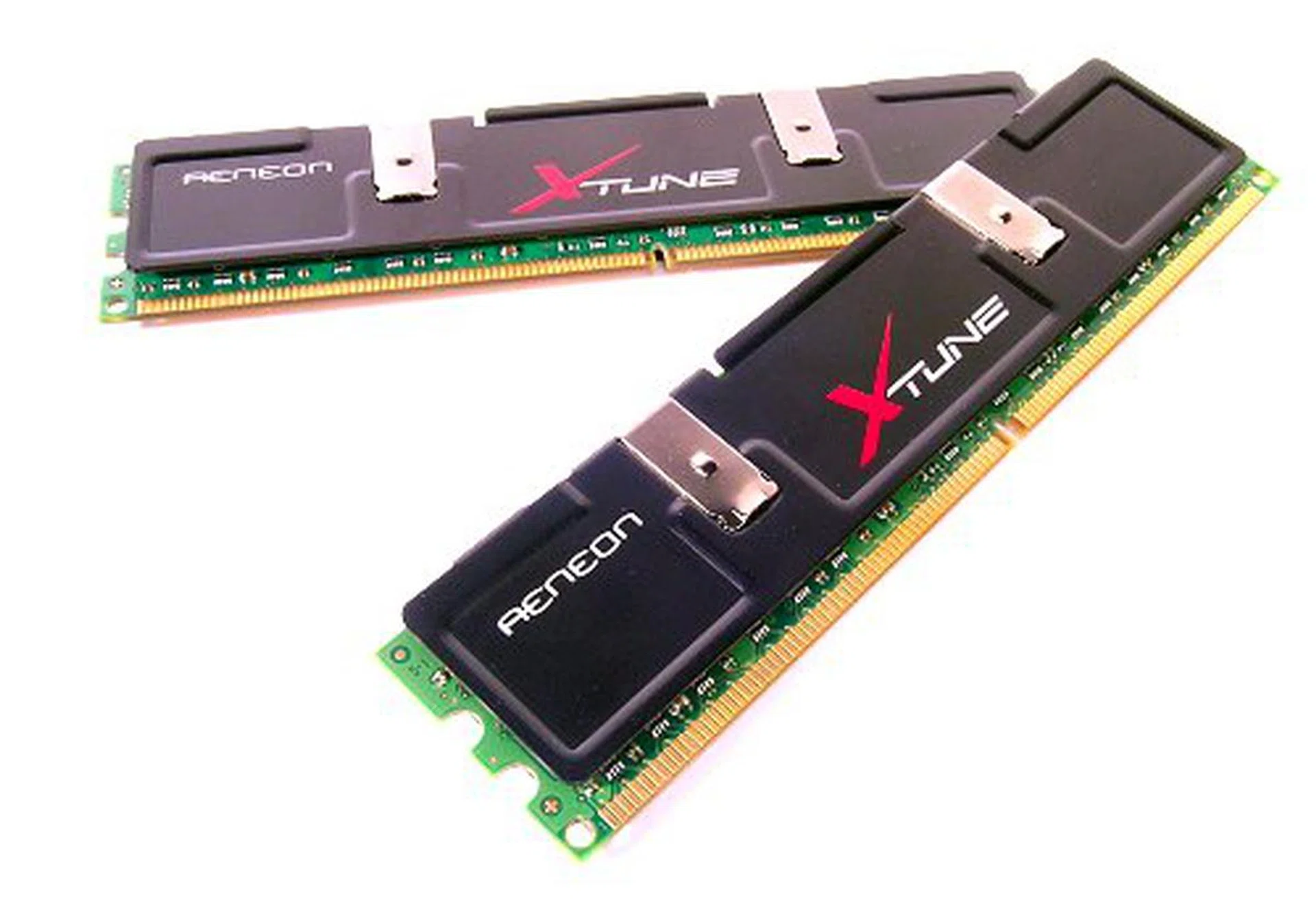 The AENEON XTUNE AXT760UD00-19D DDR2-1066 is damn fine memory.