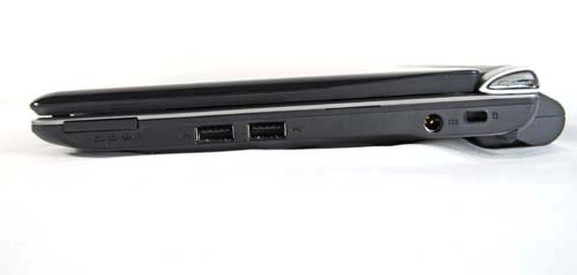 The right side of the netbook plays host to the standard range of USB 2.0 ports and a card reader.