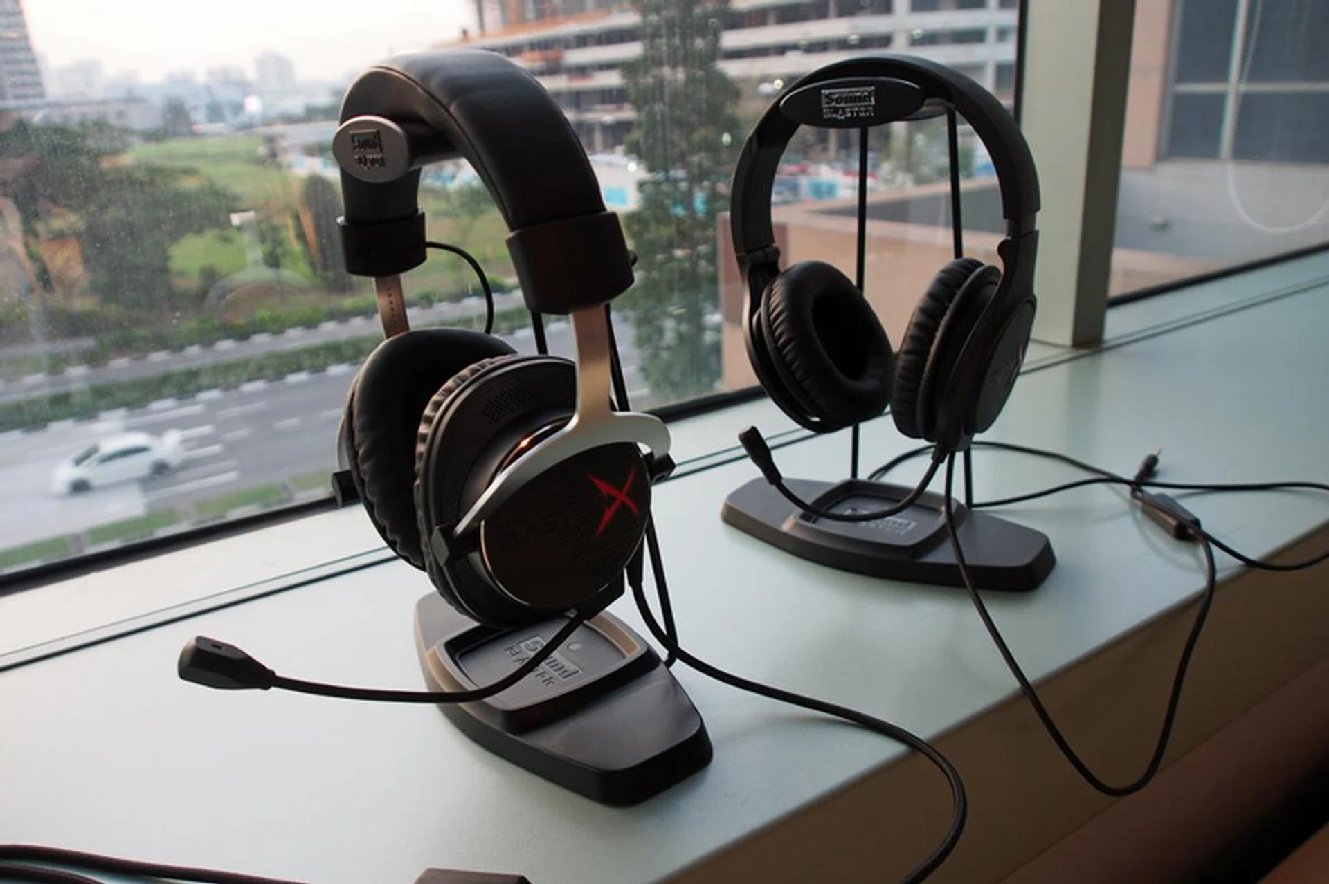 Creative Sound BlasterX H5 (front) with the H3.