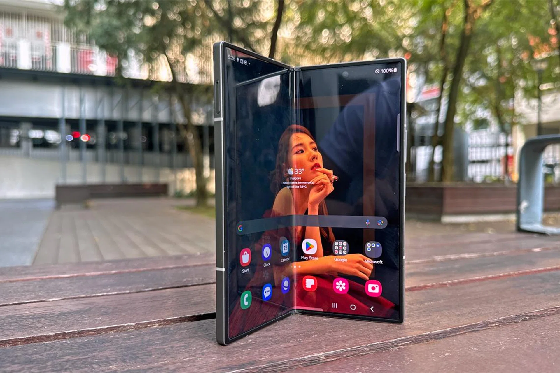 The current-generation Samsung Galaxy Z Fold6. Photo: HWZ