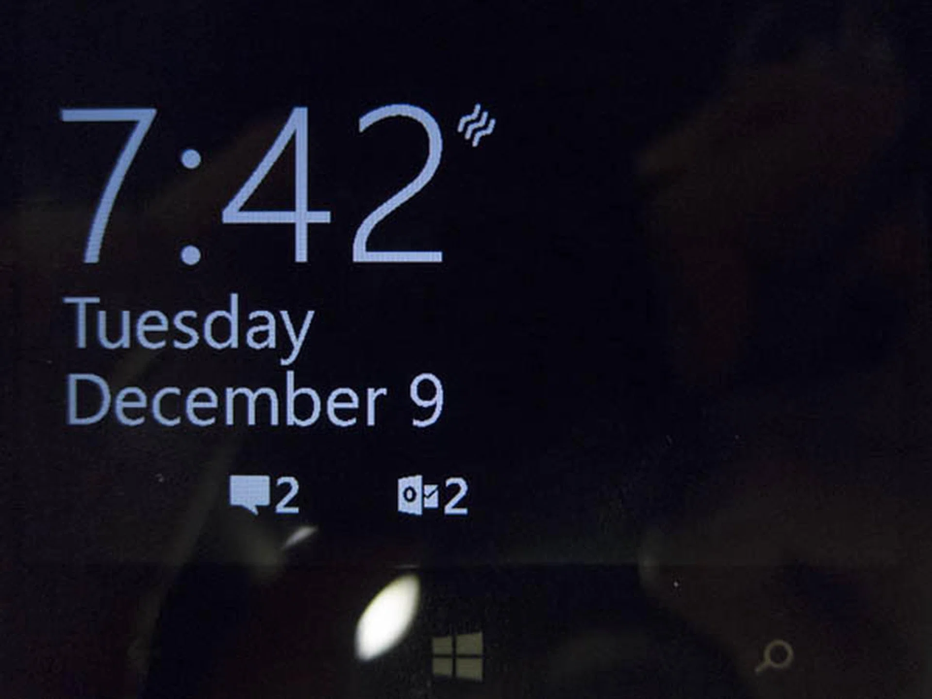 The black in the screen is so dark, it's almost indistinguishable from the bezel surrounding it.