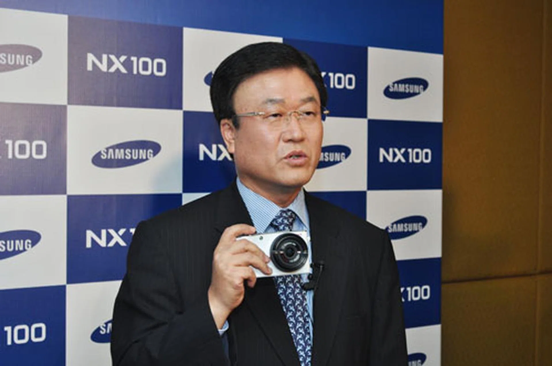 President of Samsung Digital Imaging Division Mr. Sang Jin Park was there personally to help launch the NX100.